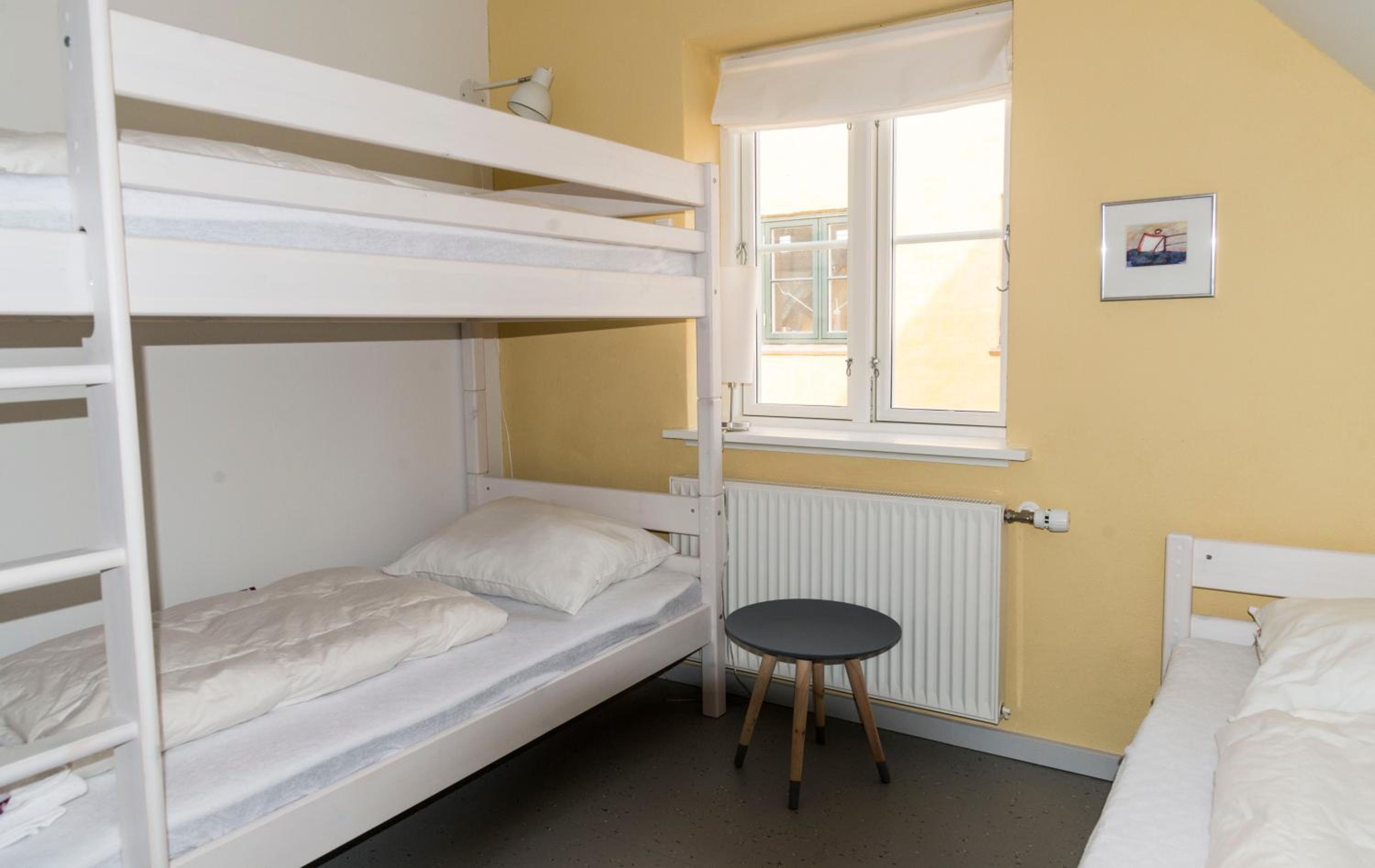 Triple Room with Shared Bathroom photo 2