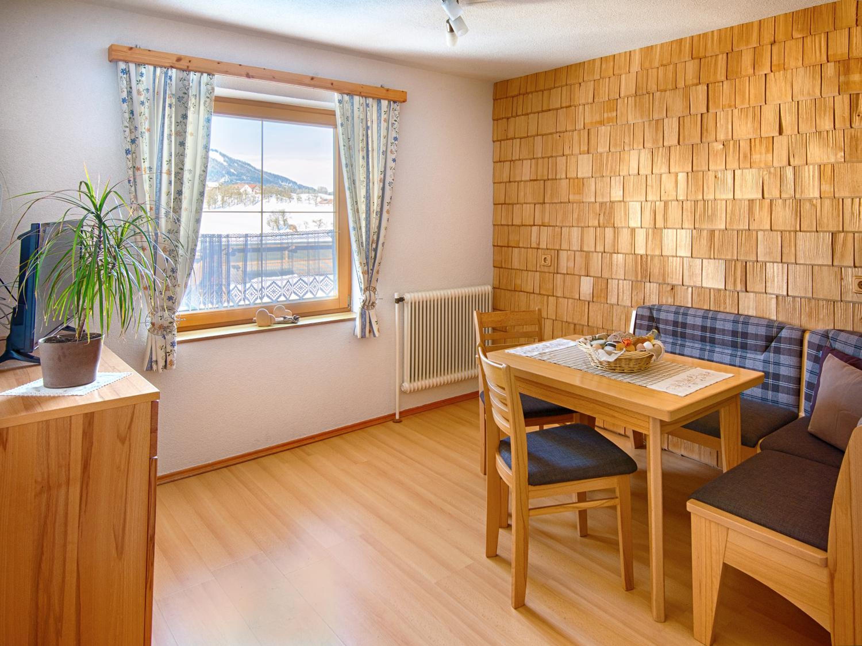 Apartment with Mountain View photo 3