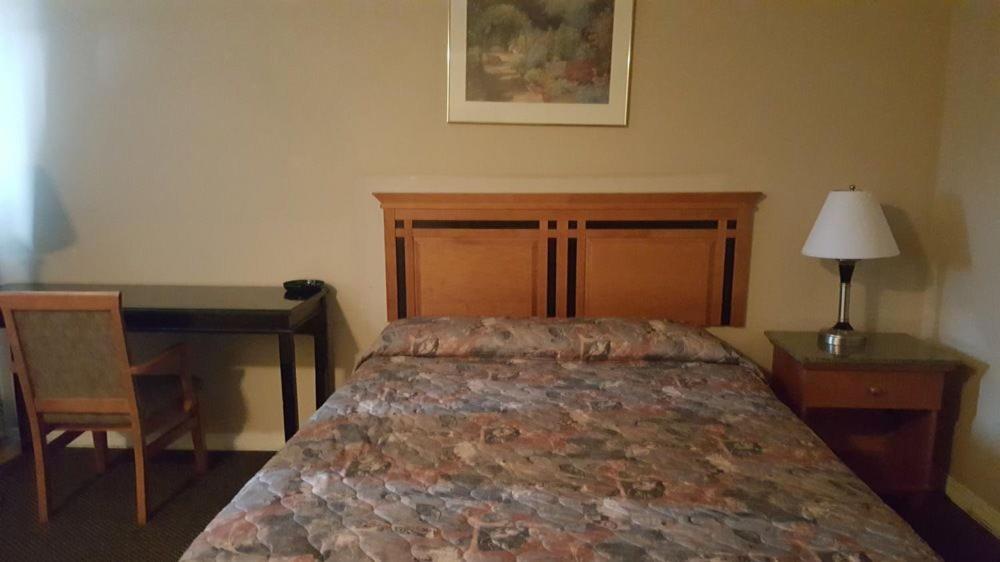 Suite with Kitchenette