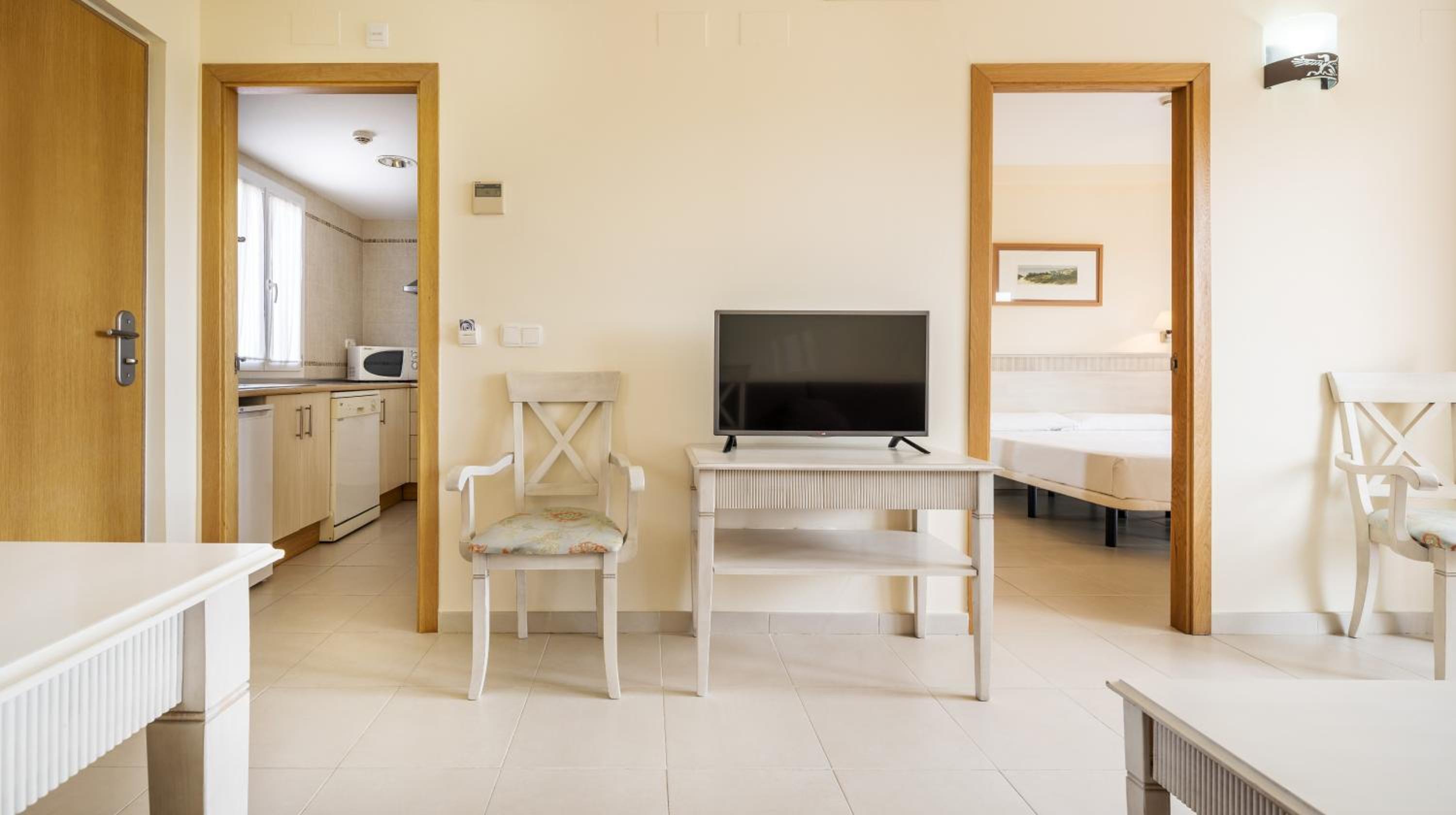 One-Bedroom Apartment (2 Adults) - Photo 5