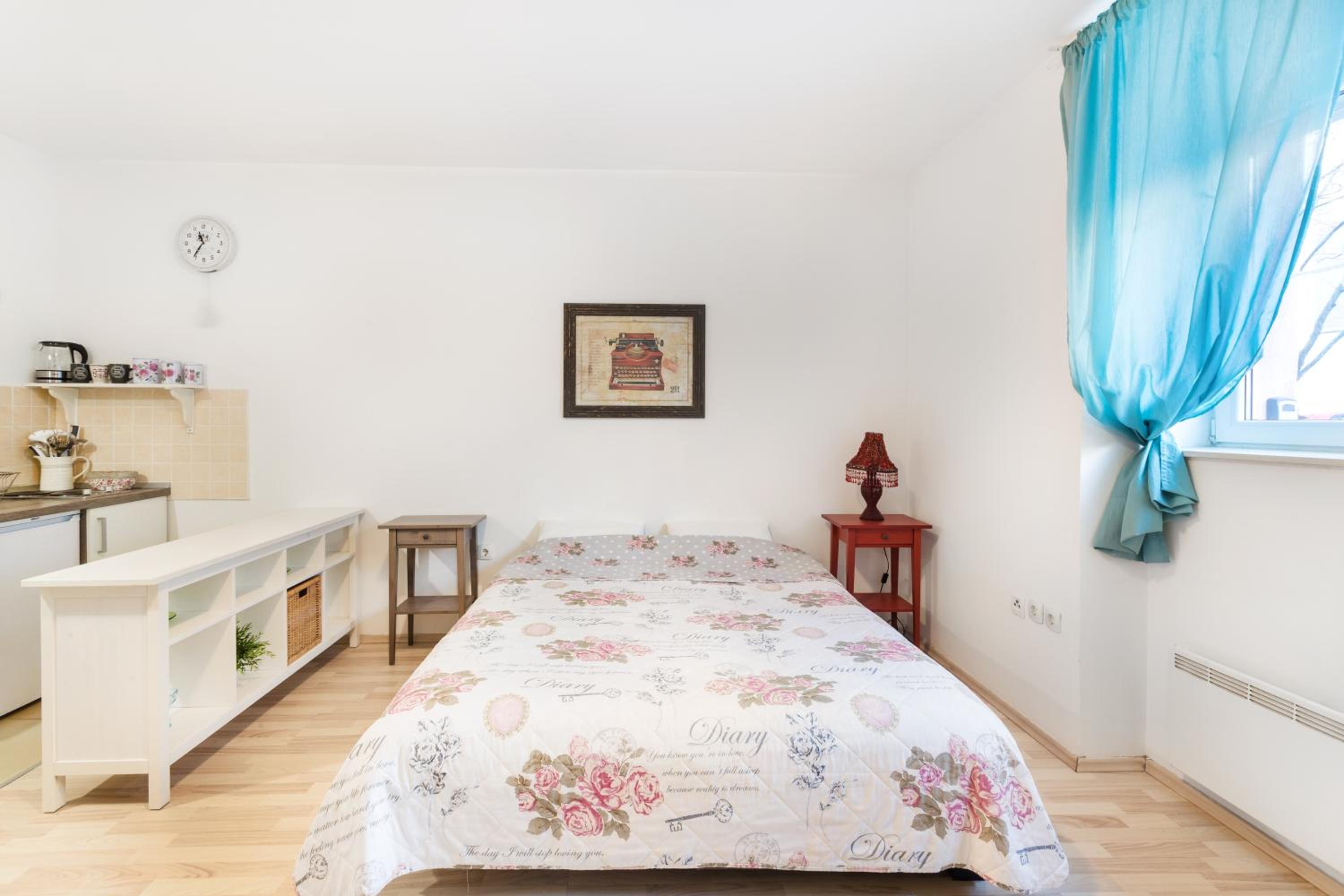 Studio Apartment - Photo 6