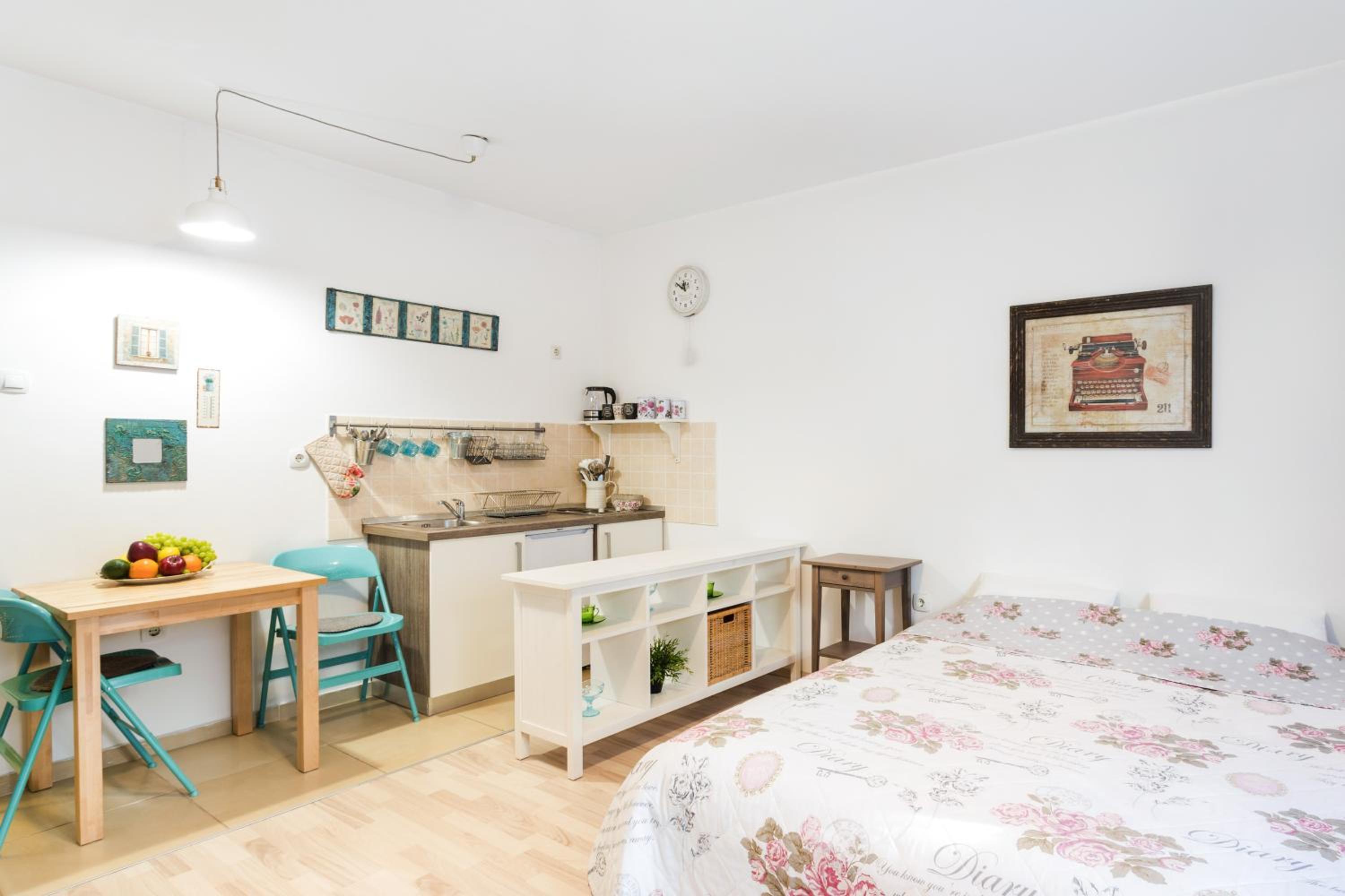 Studio Apartment - Photo 5