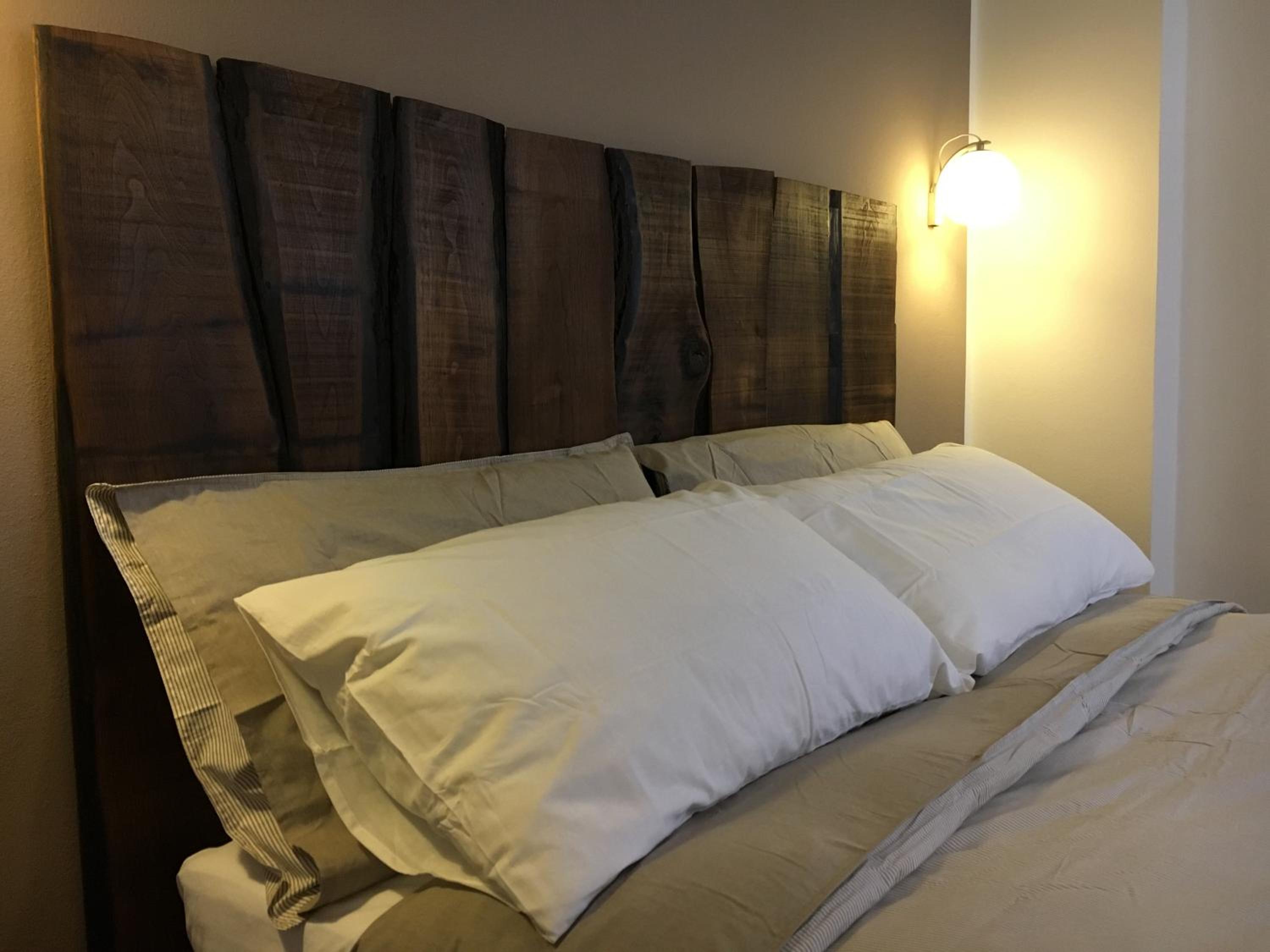 Deluxe Double Room (2 Adults + 1 Child) photo 2