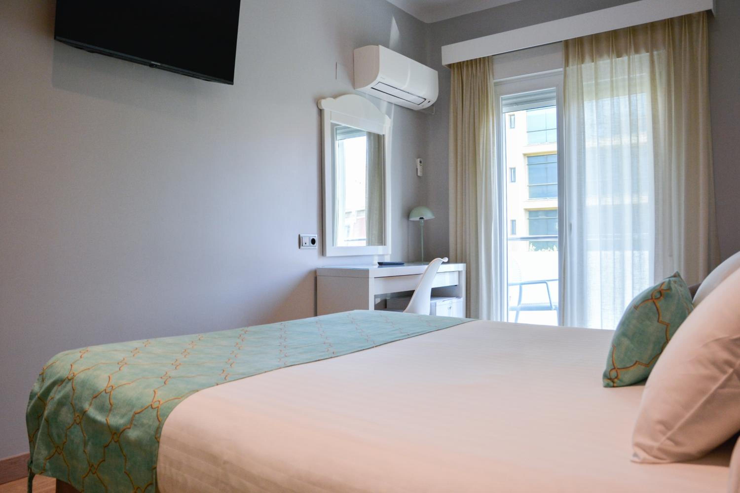 Standard Double Room with City View