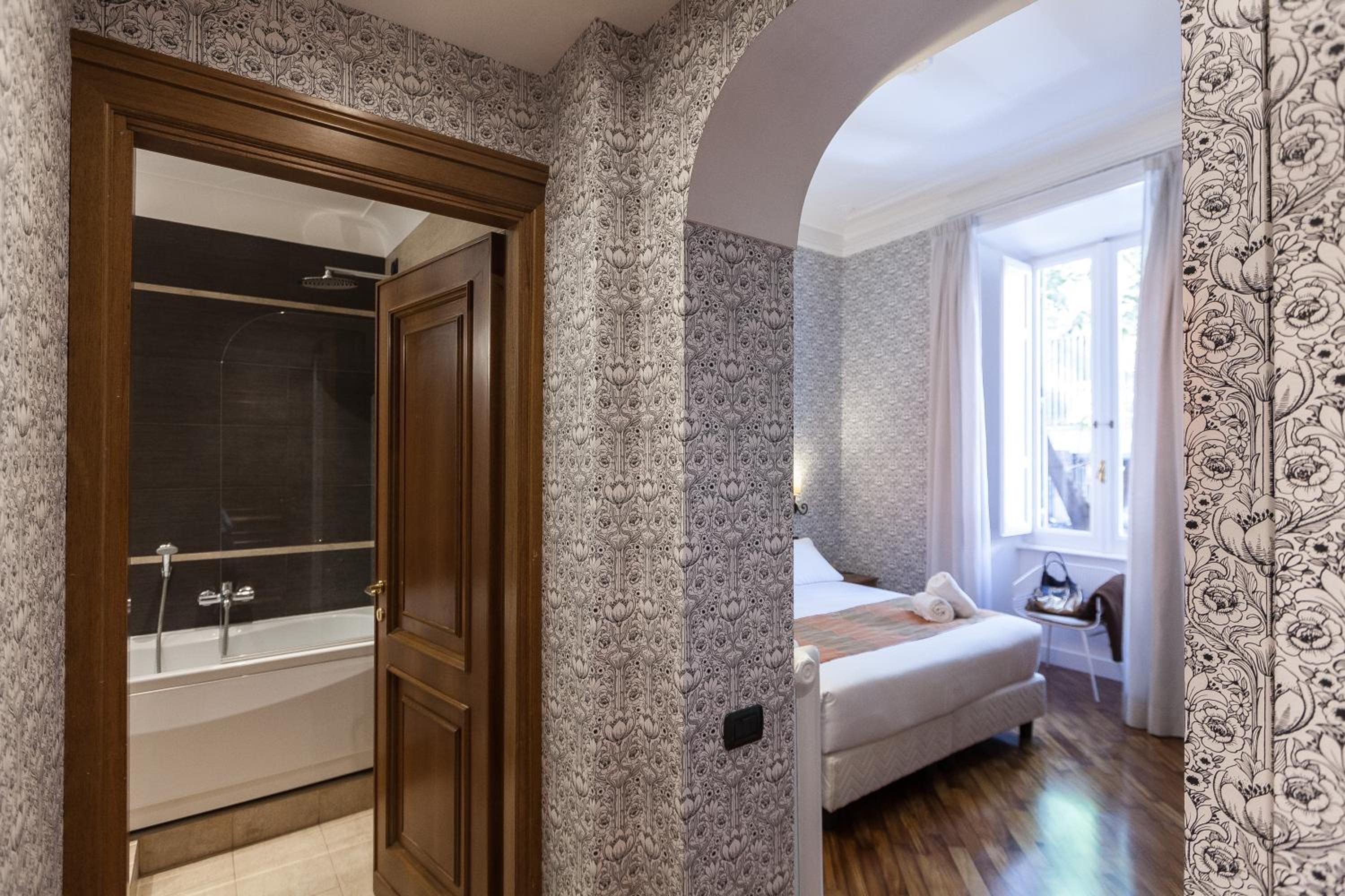 Standard Double or Twin Room photo 2