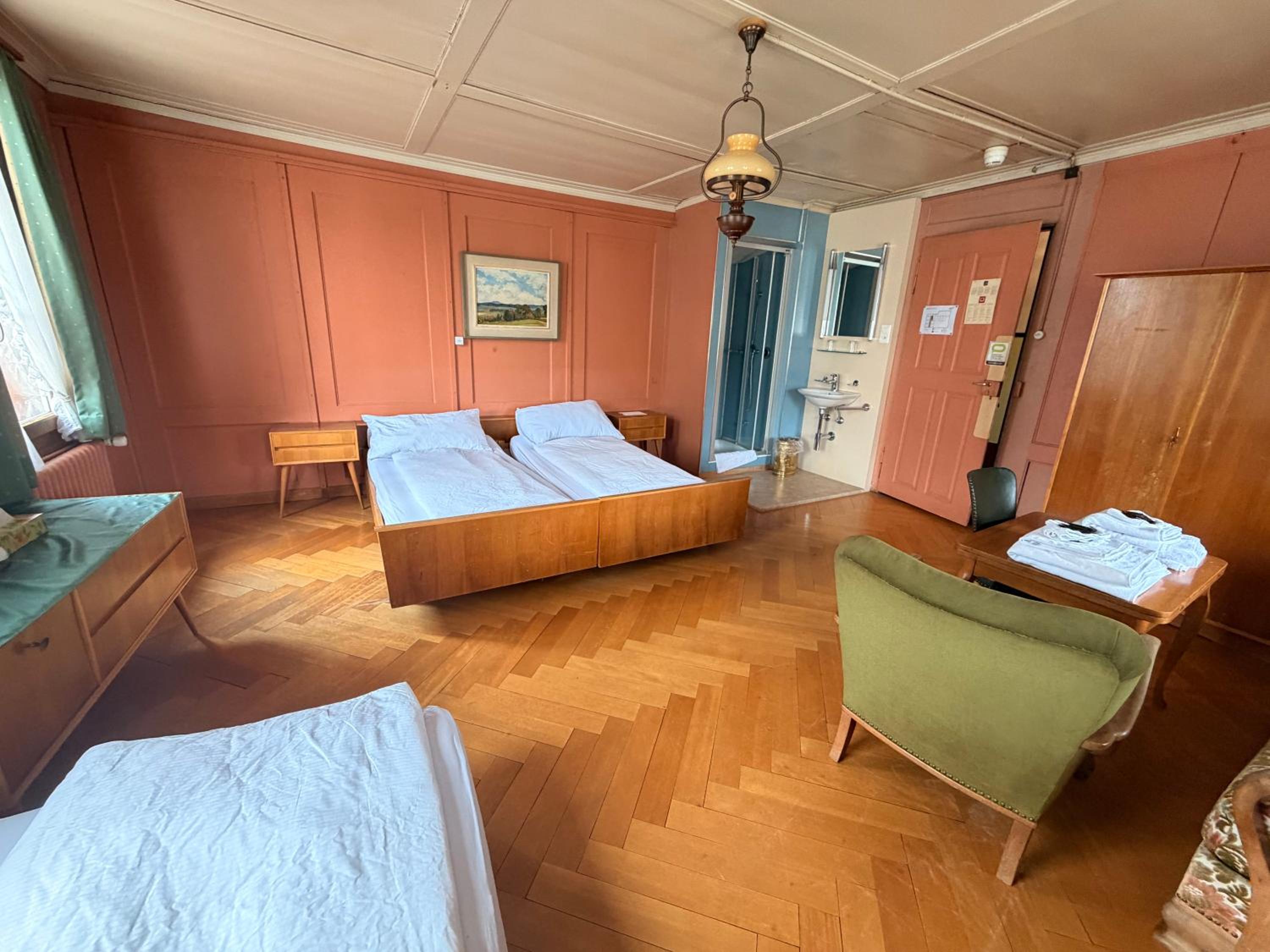 Basic Triple Room