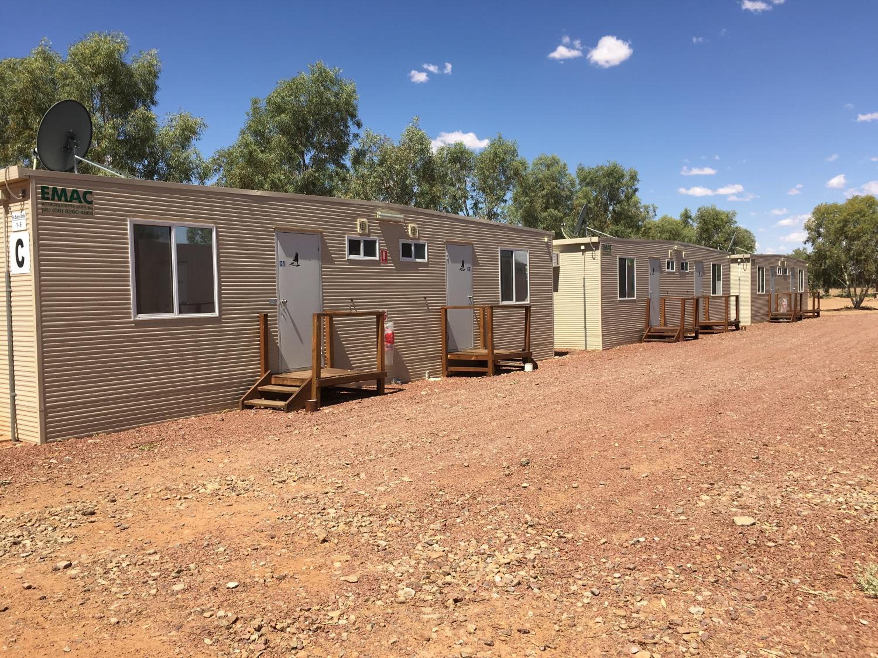 Deluxe Twin Room with Private Bathroom photo 3