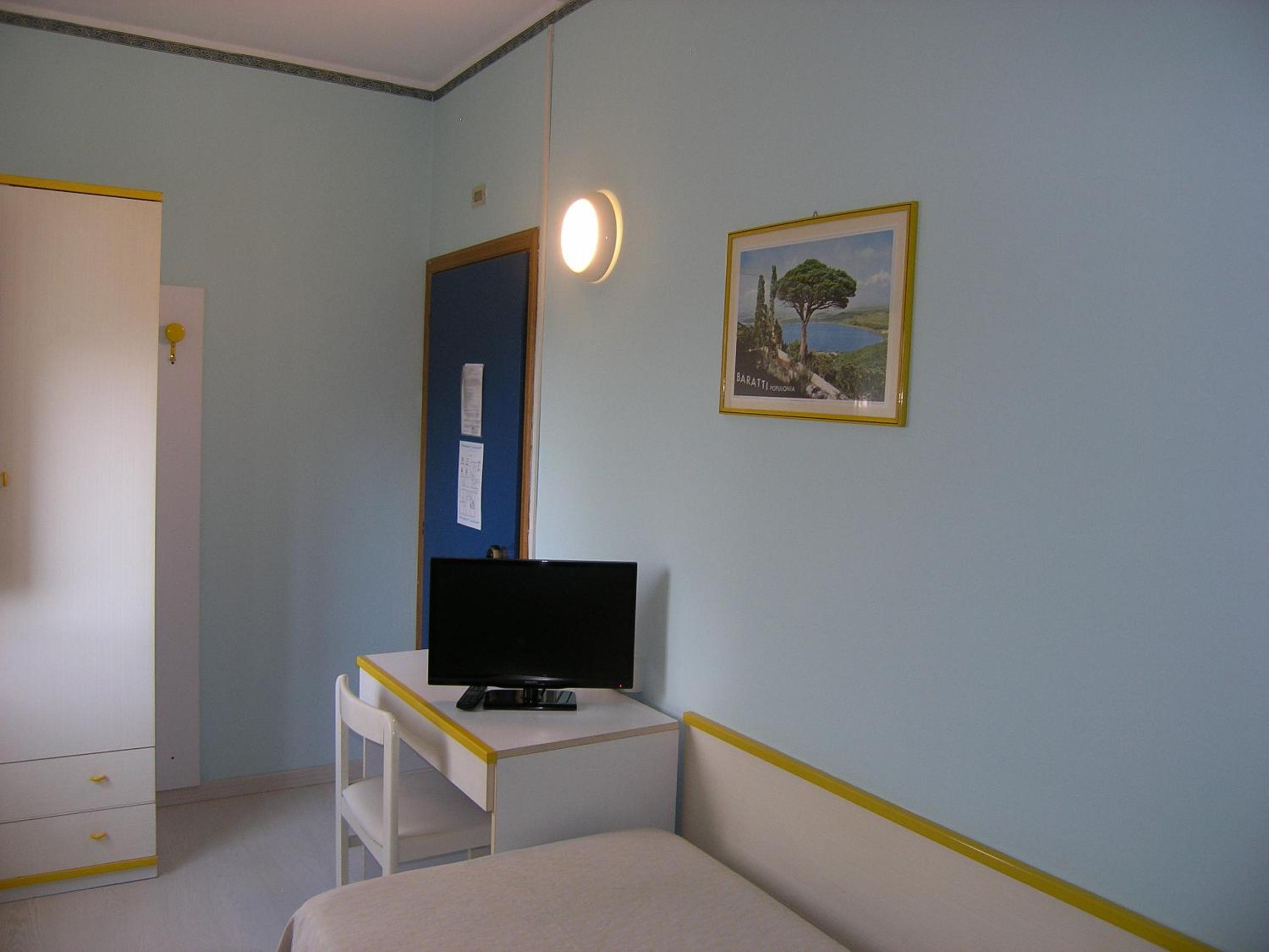 Single Room photo 3