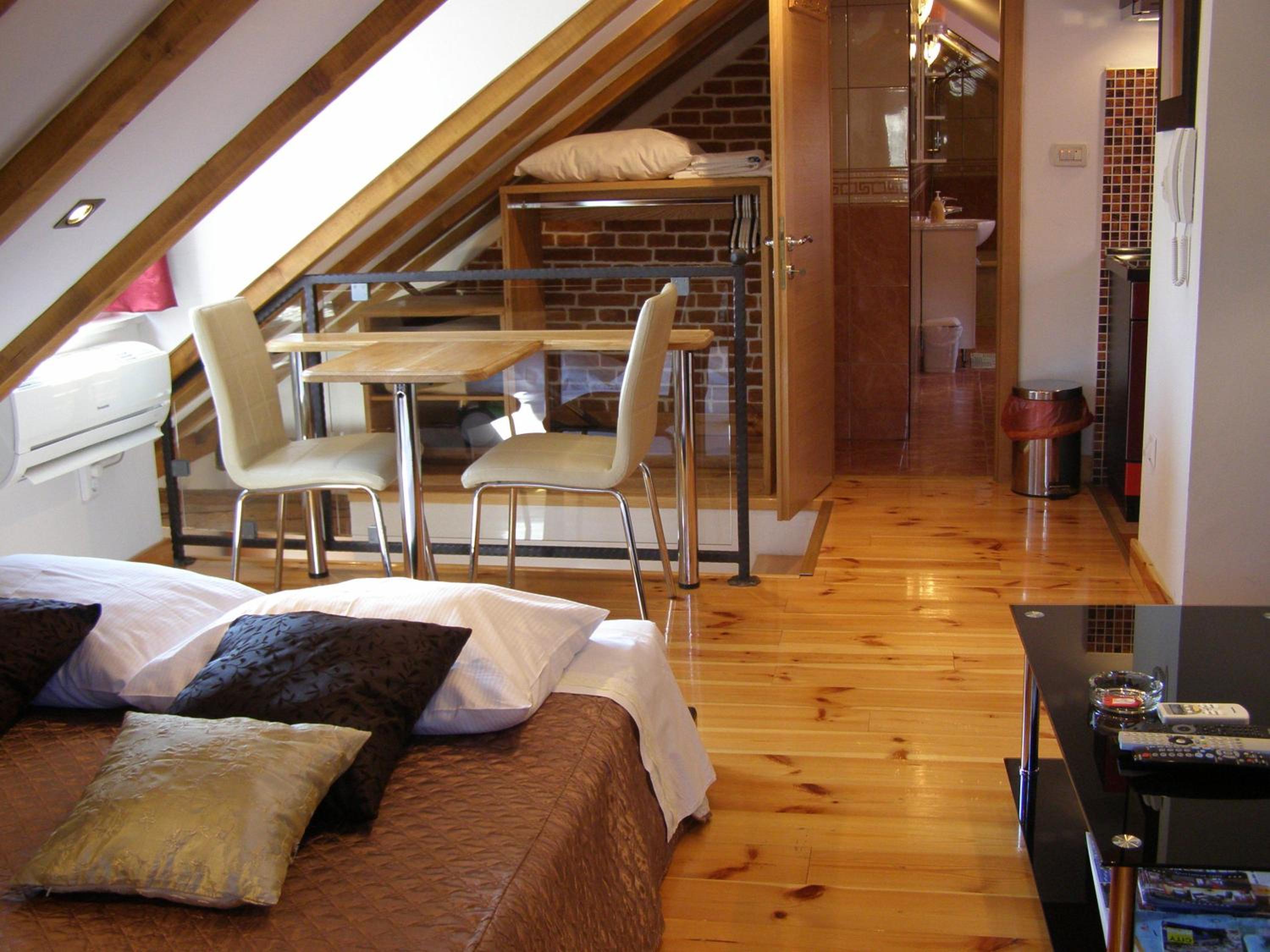 Studio Apartment