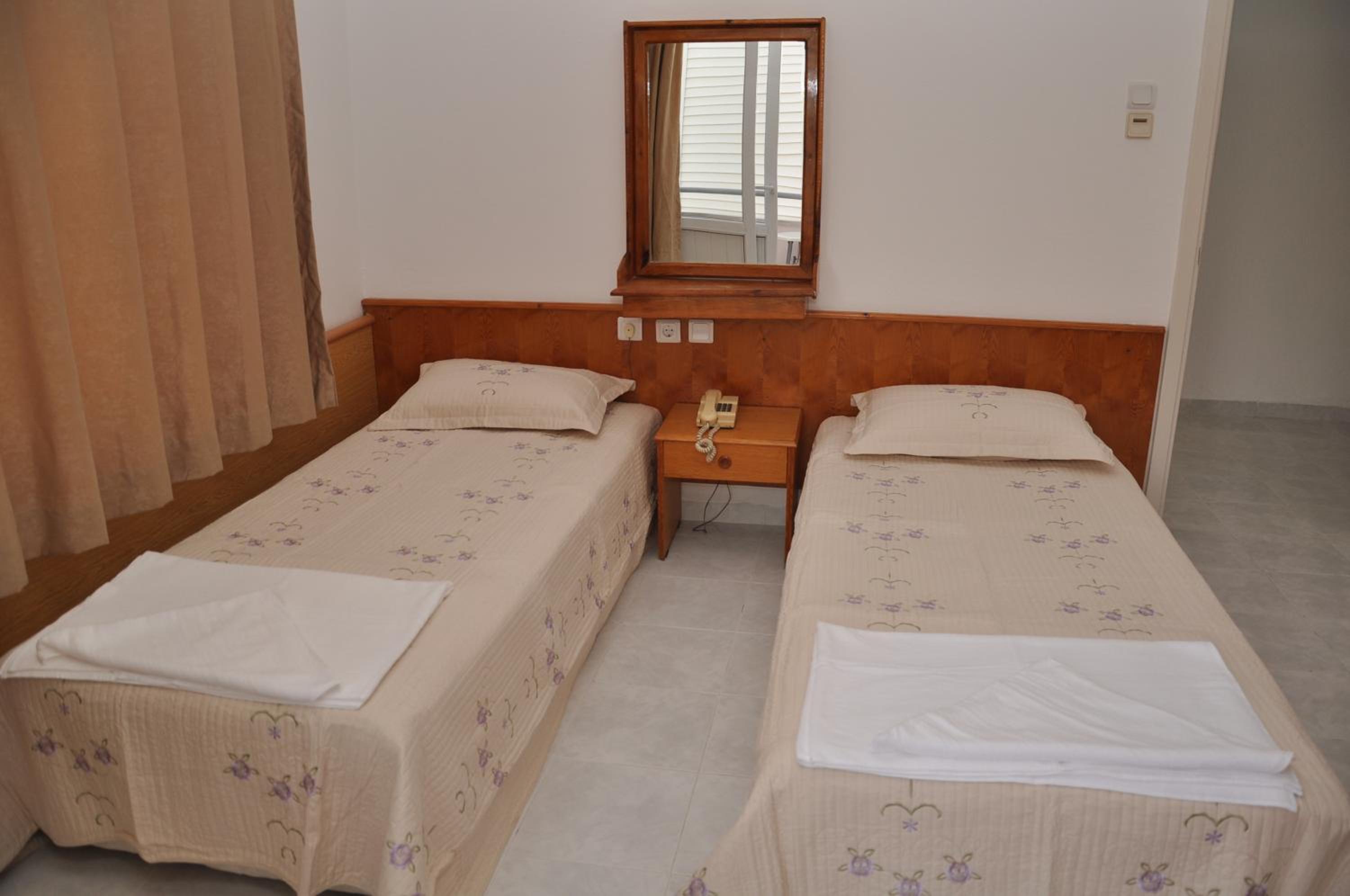 Standard Triple Room With Pool View