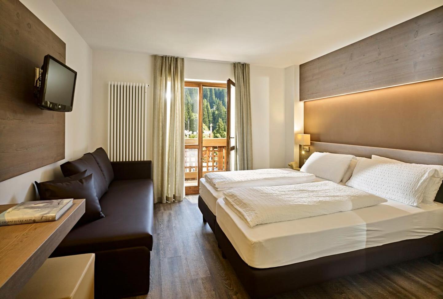 Double or Twin Room - Photo 10