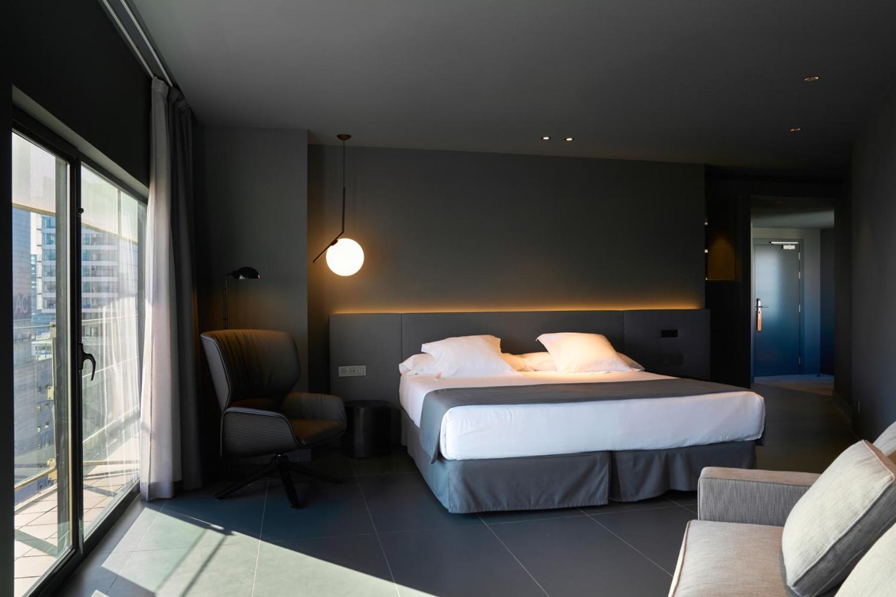 Deluxe Double Room with Balcony and Sea View