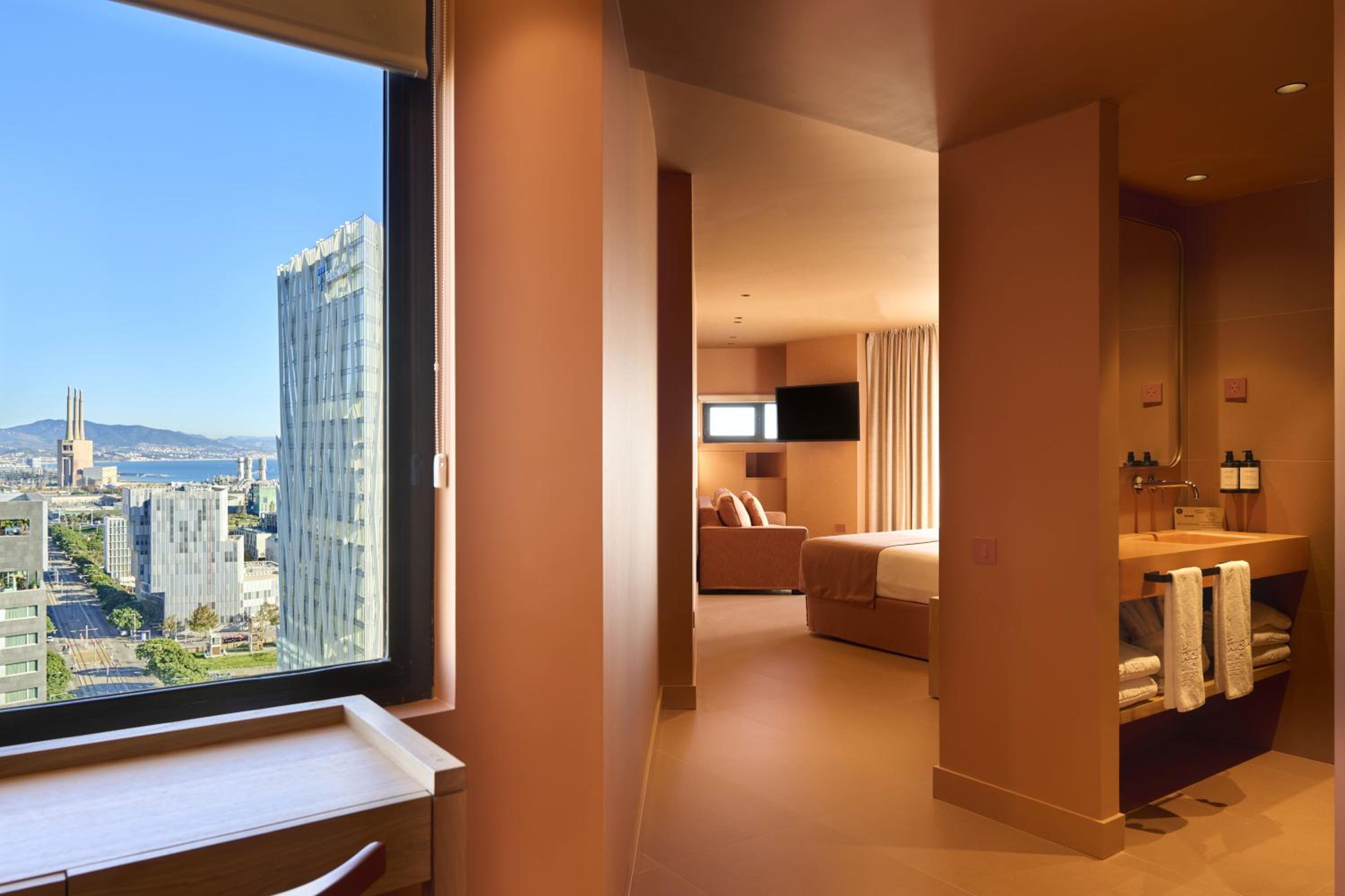 Deluxe Double Room with Balcony and Sea View