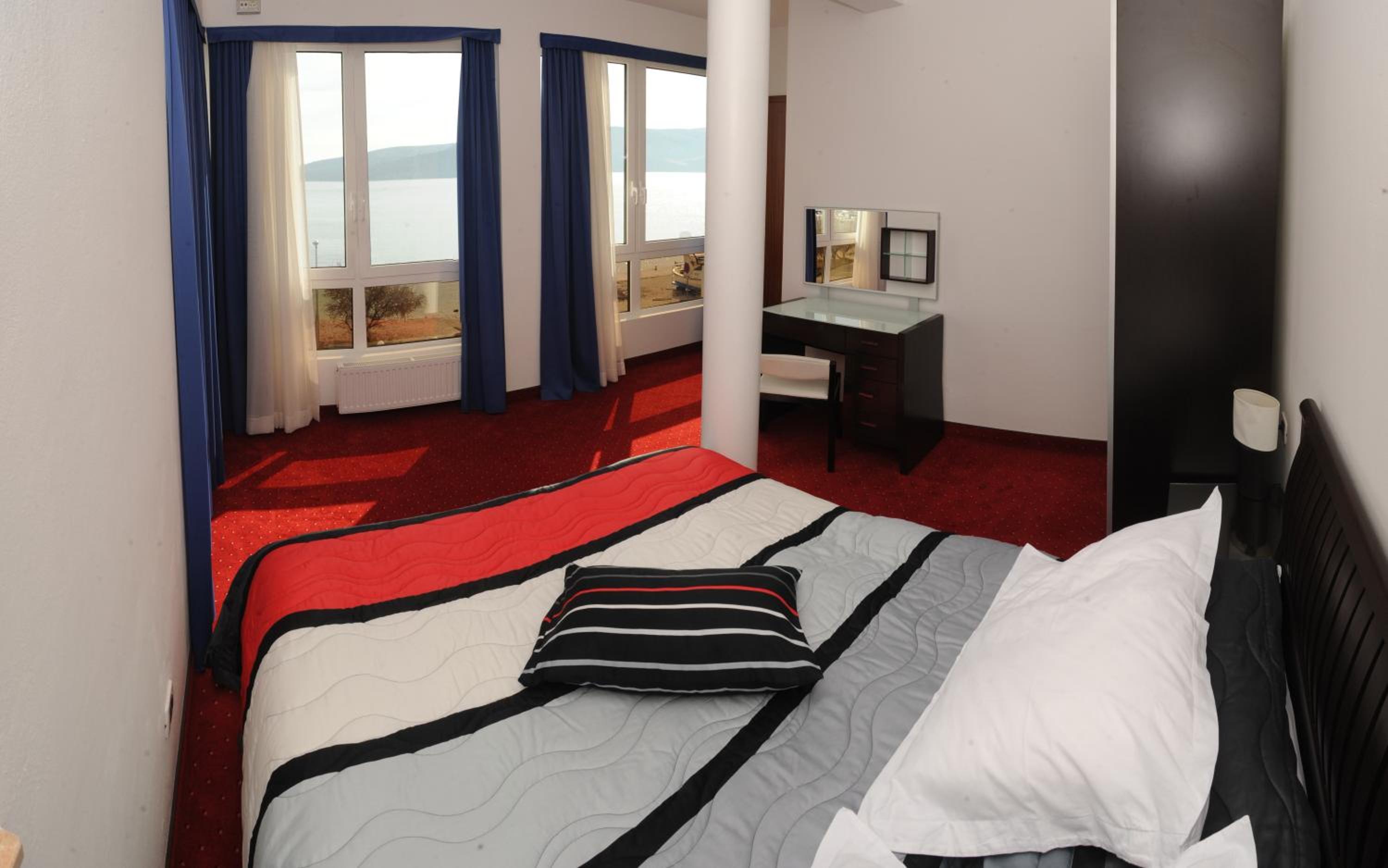 Apartamento de Lujo con Vista al Mar