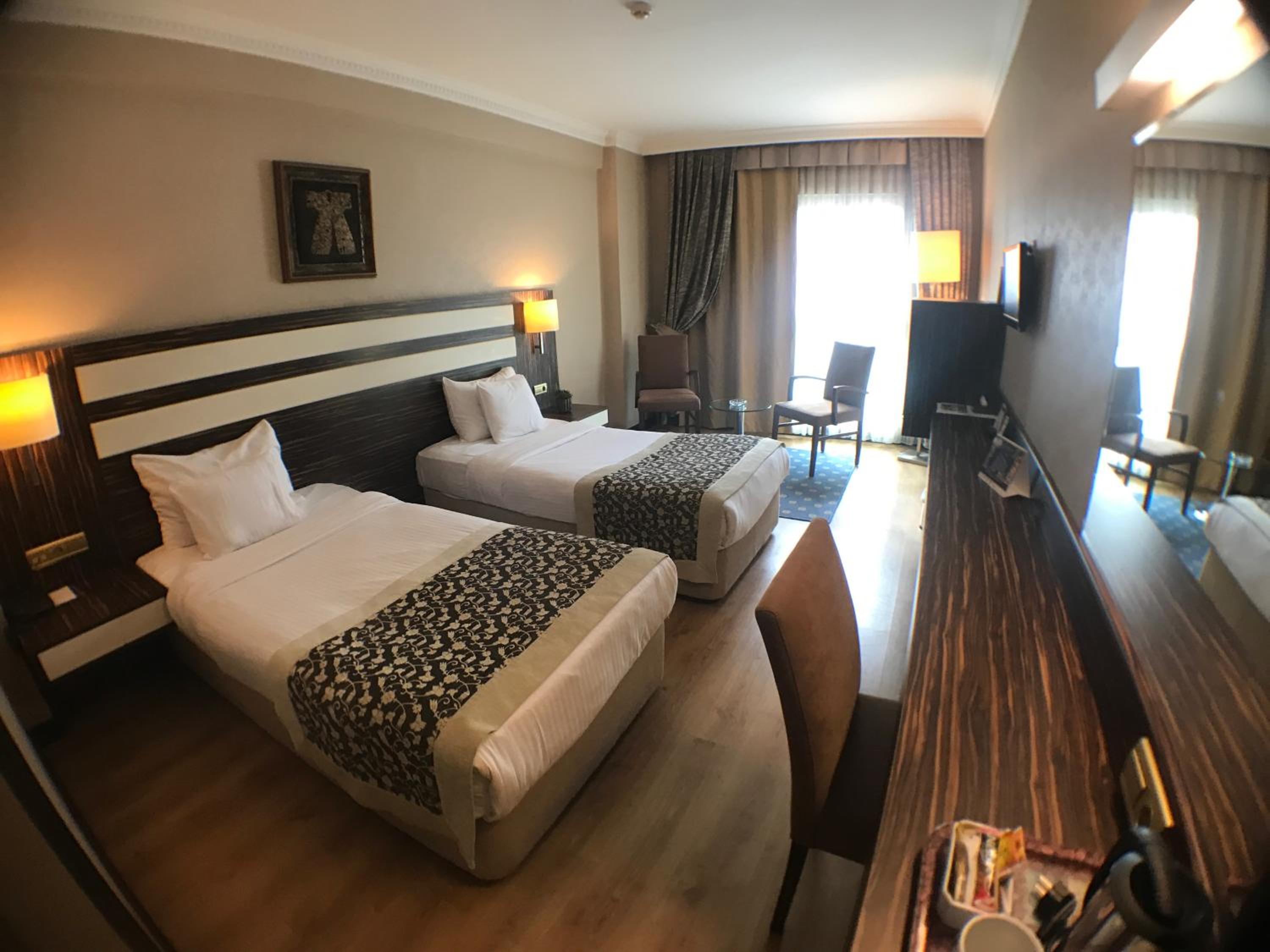 Standard Double or Twin Room photo 3