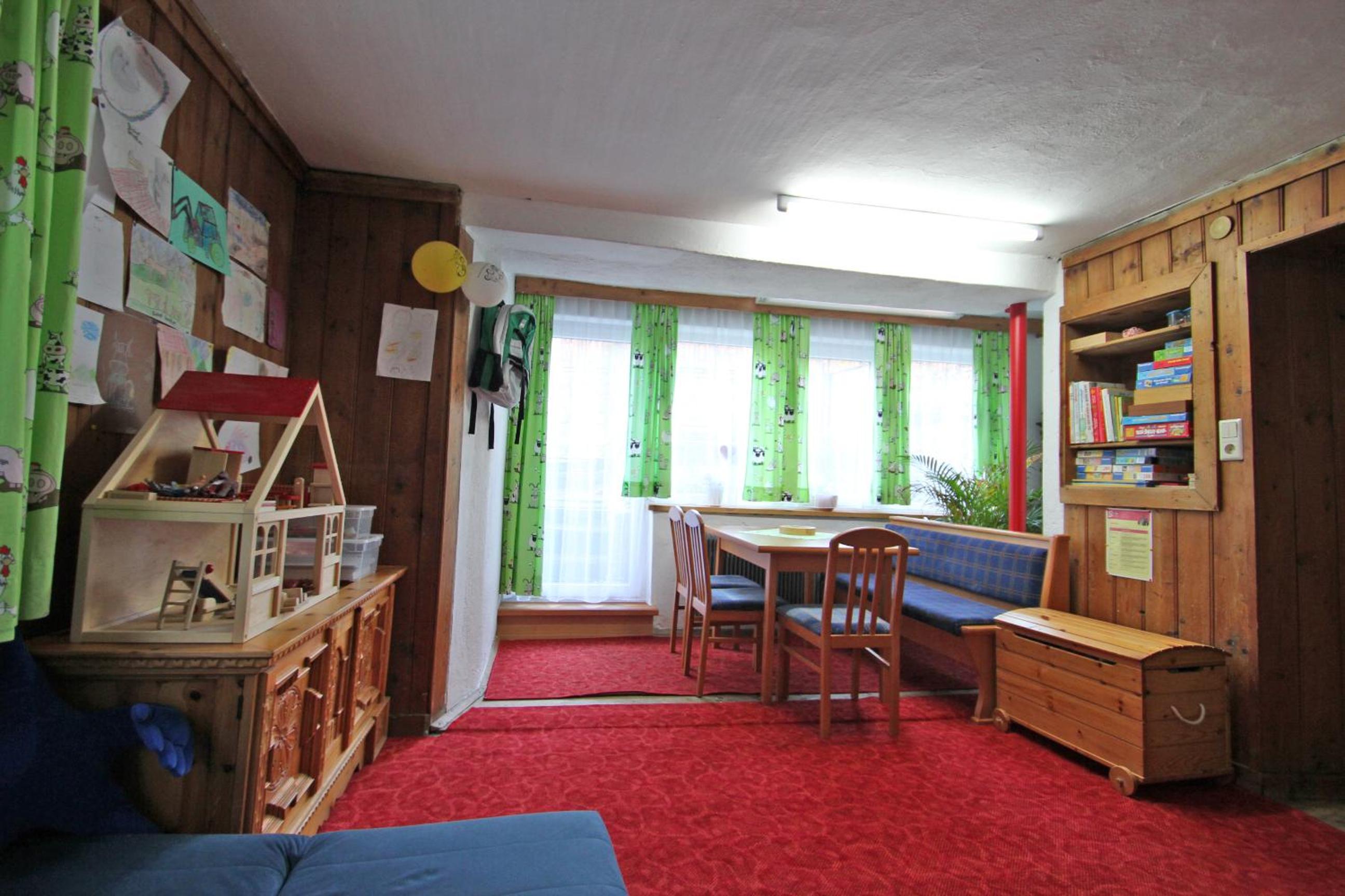 Four-Bedroom House photo 1