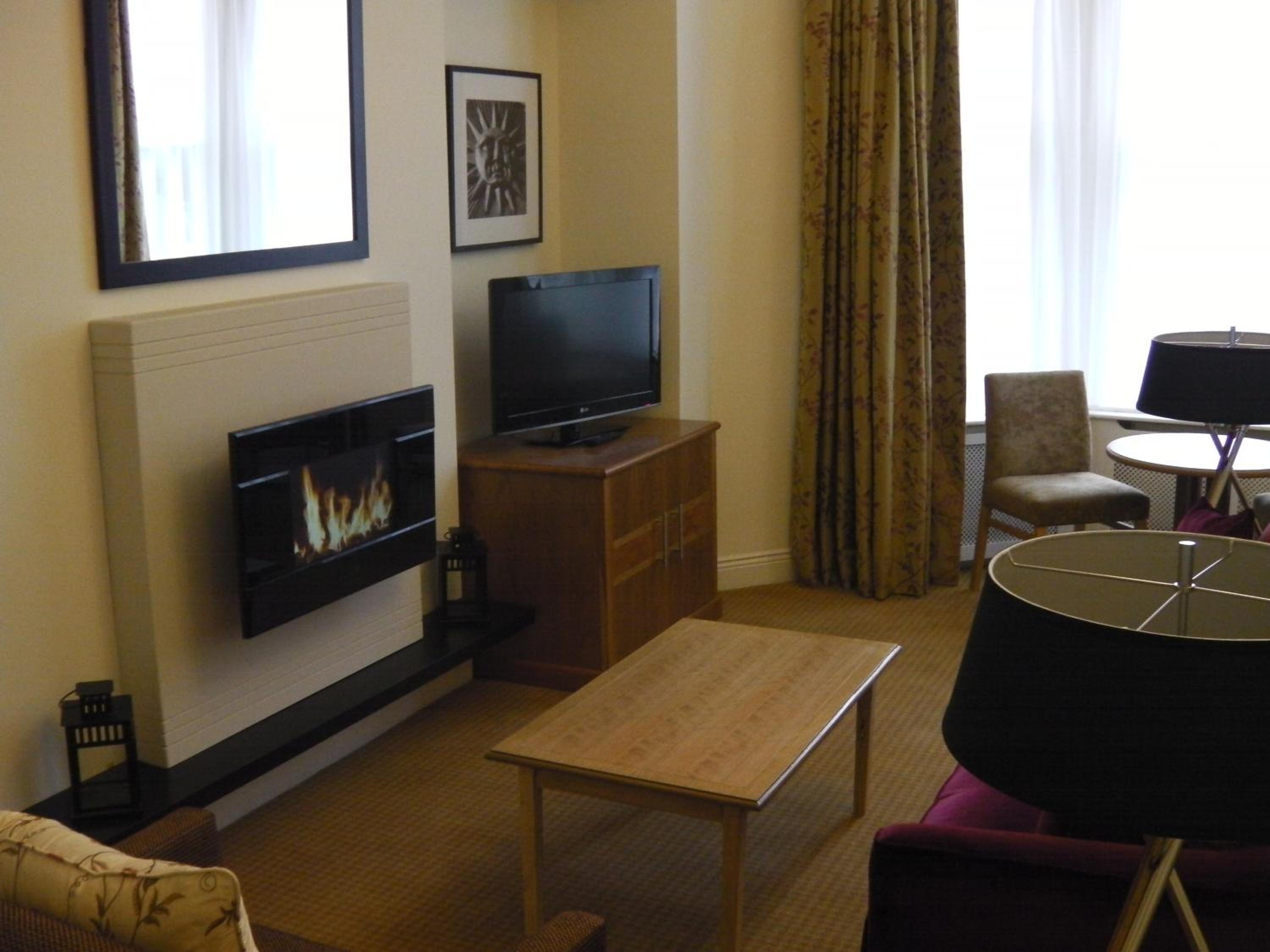 Suite - Photo 3