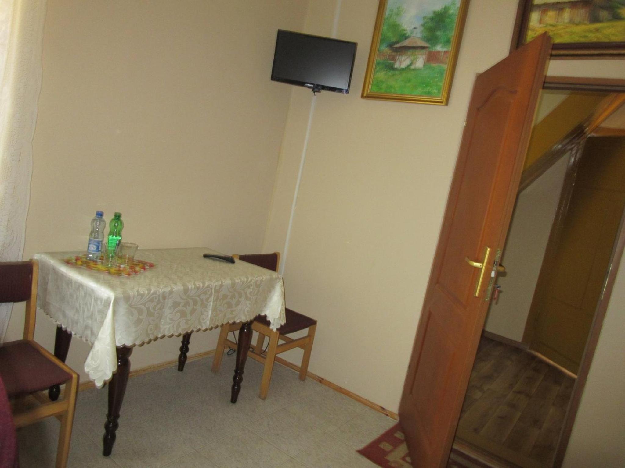 Double Room with Private Bathroom photo 2
