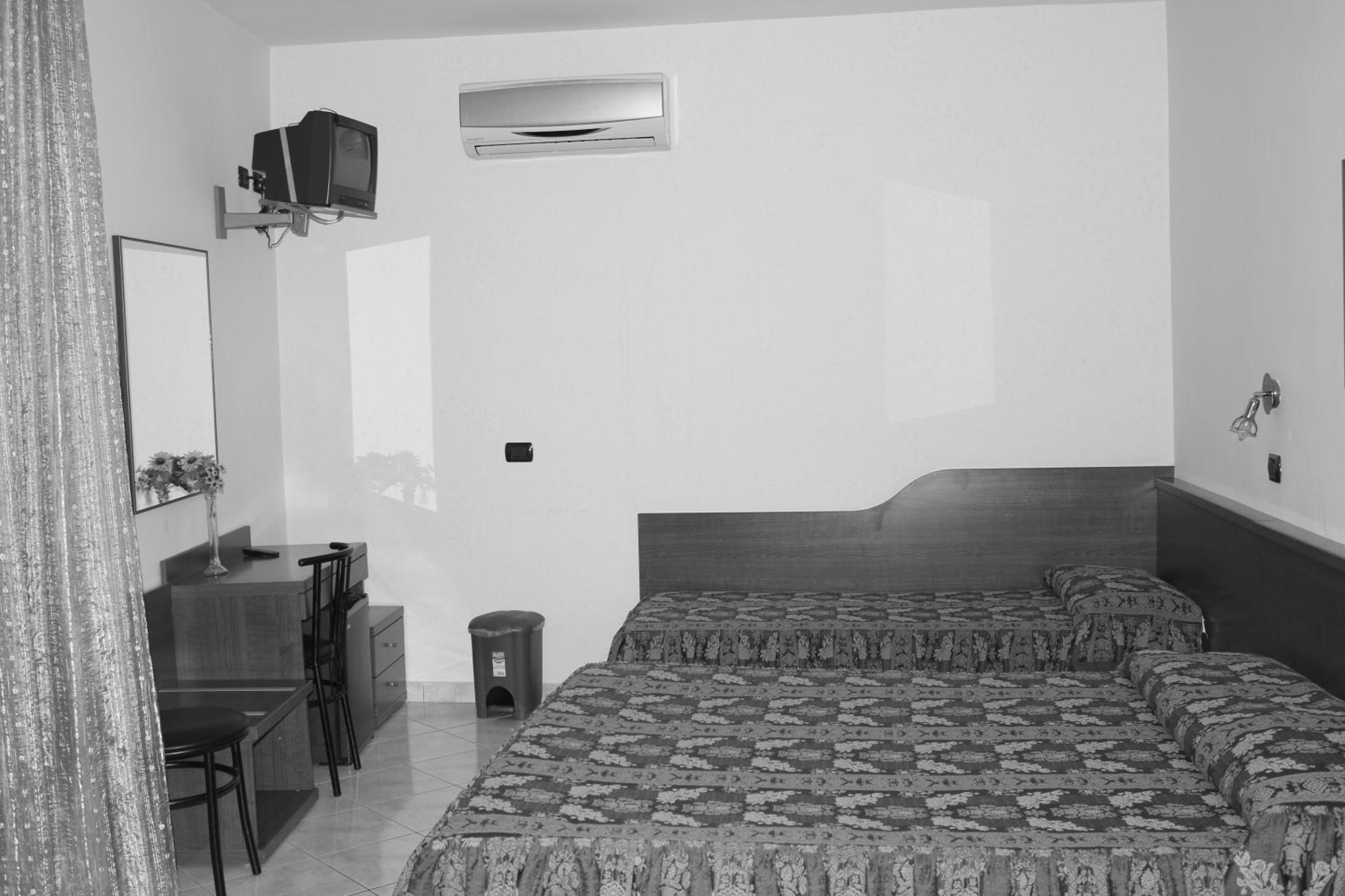 Triple Room - Photo 1