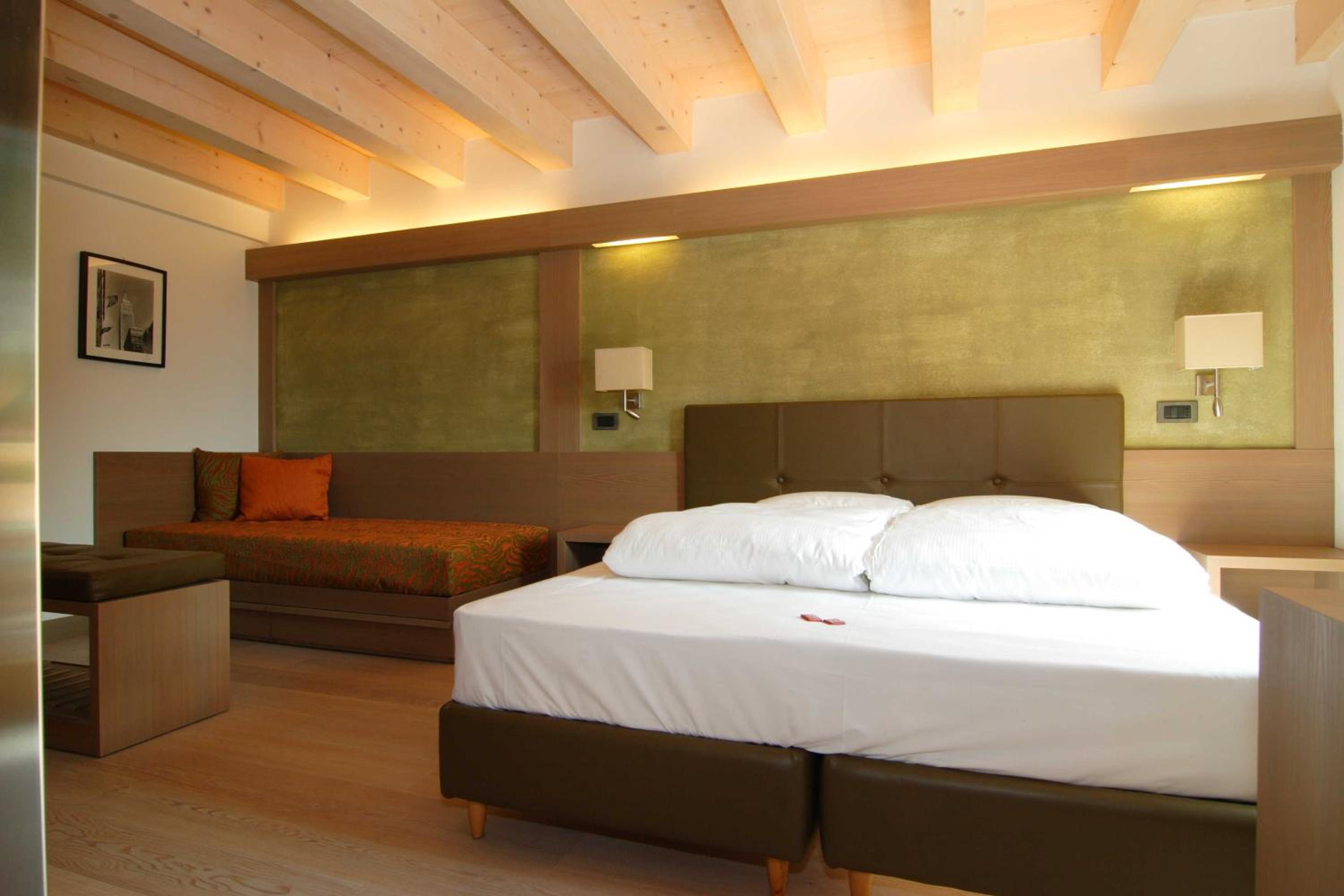 Double or Twin Room - Photo 3