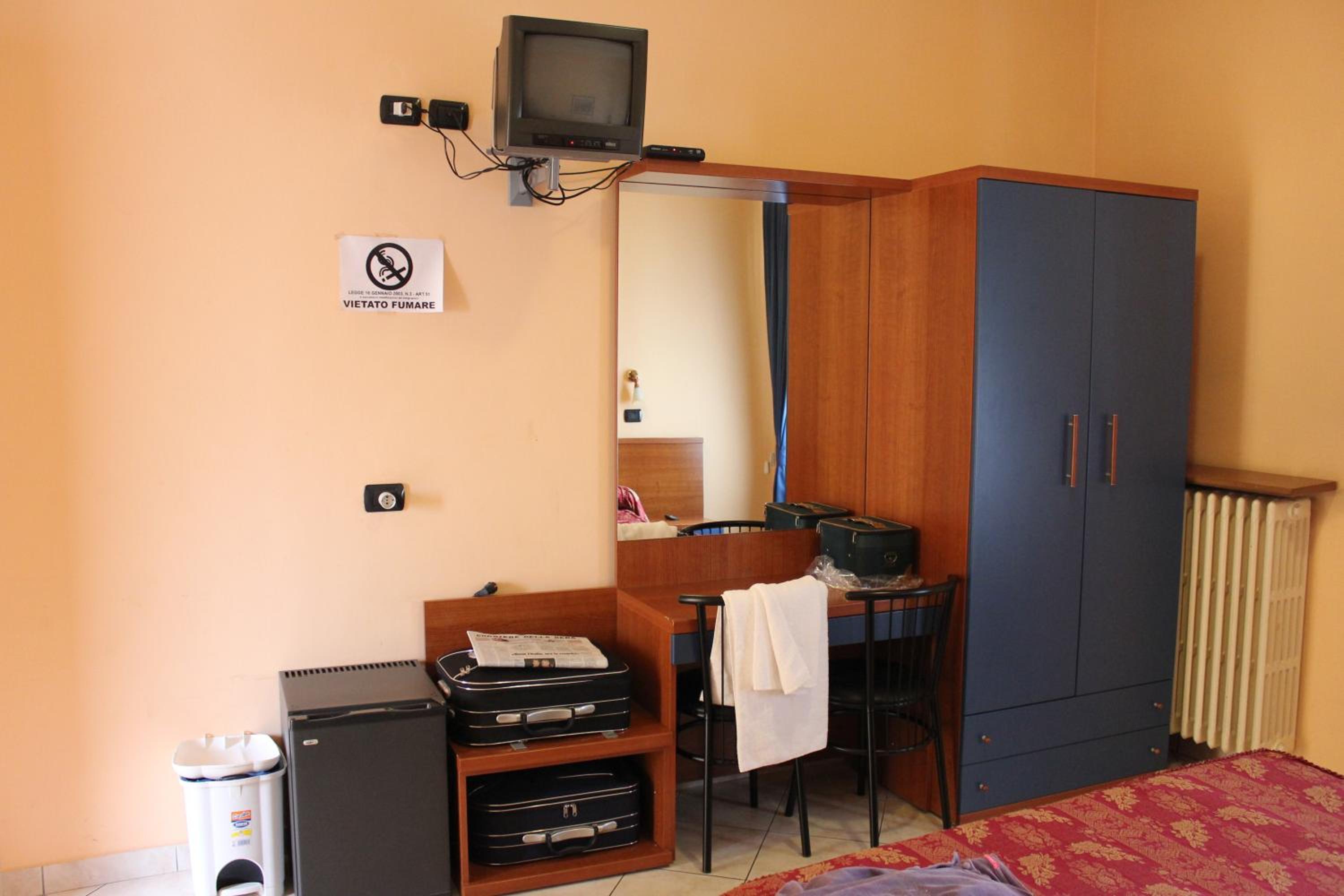 Double Room - Photo 3