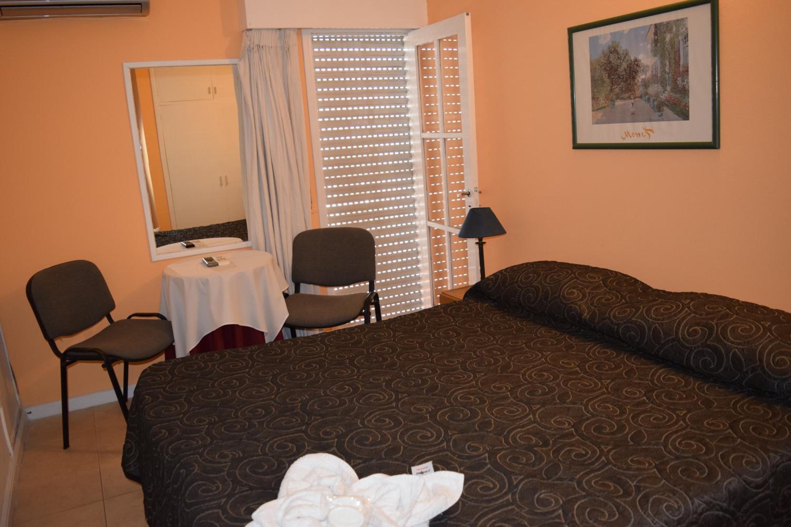 Standard Double or Twin Room photo 1