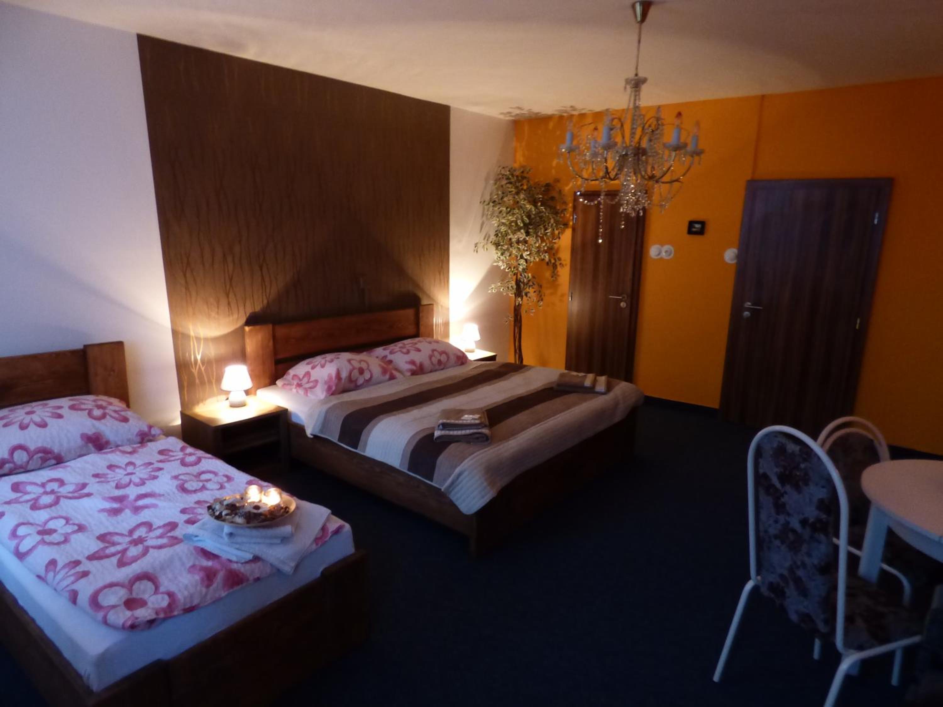 Quadruple Room with Private Bathroom photo 2
