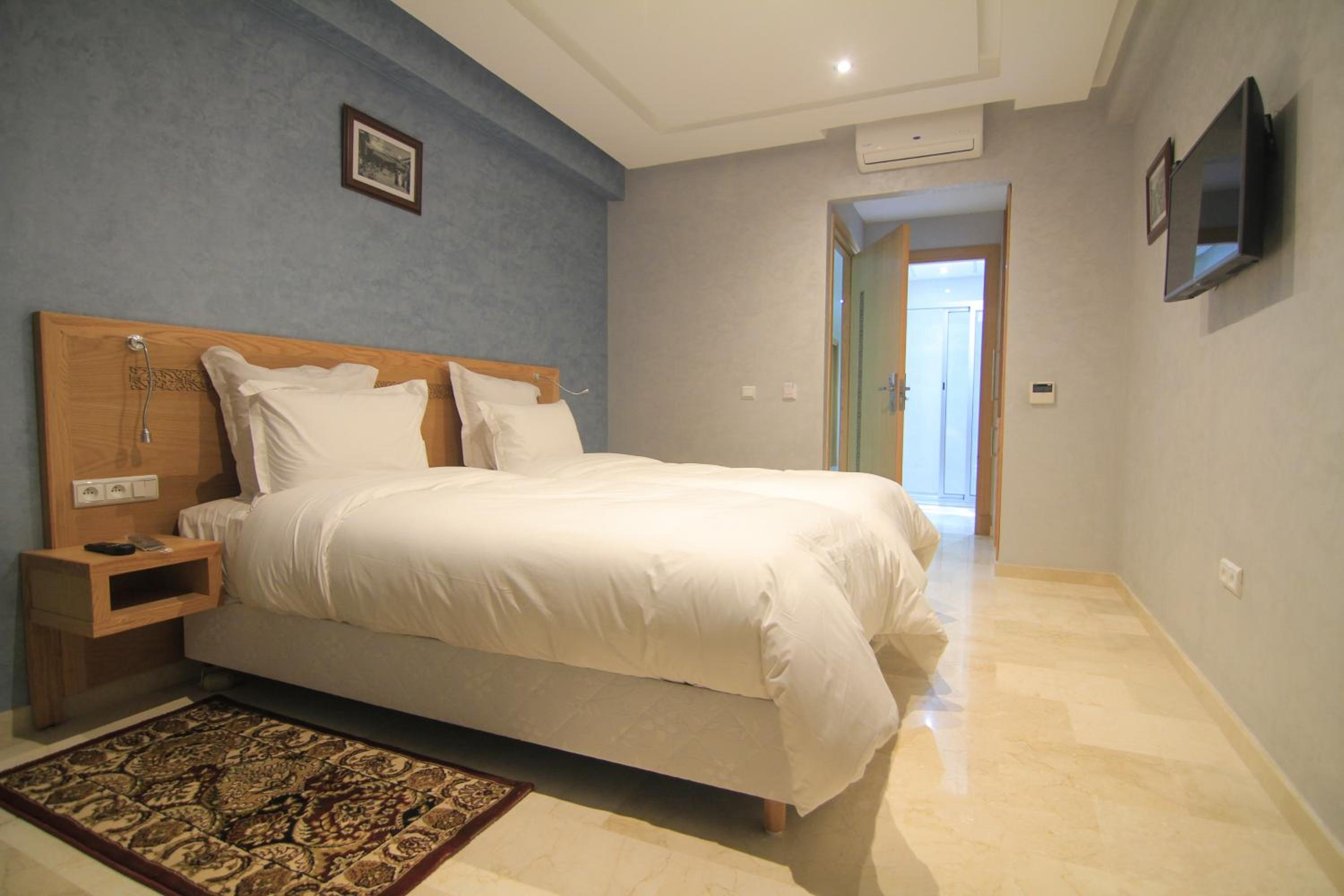 Junior Suite with Balcony photo 3
