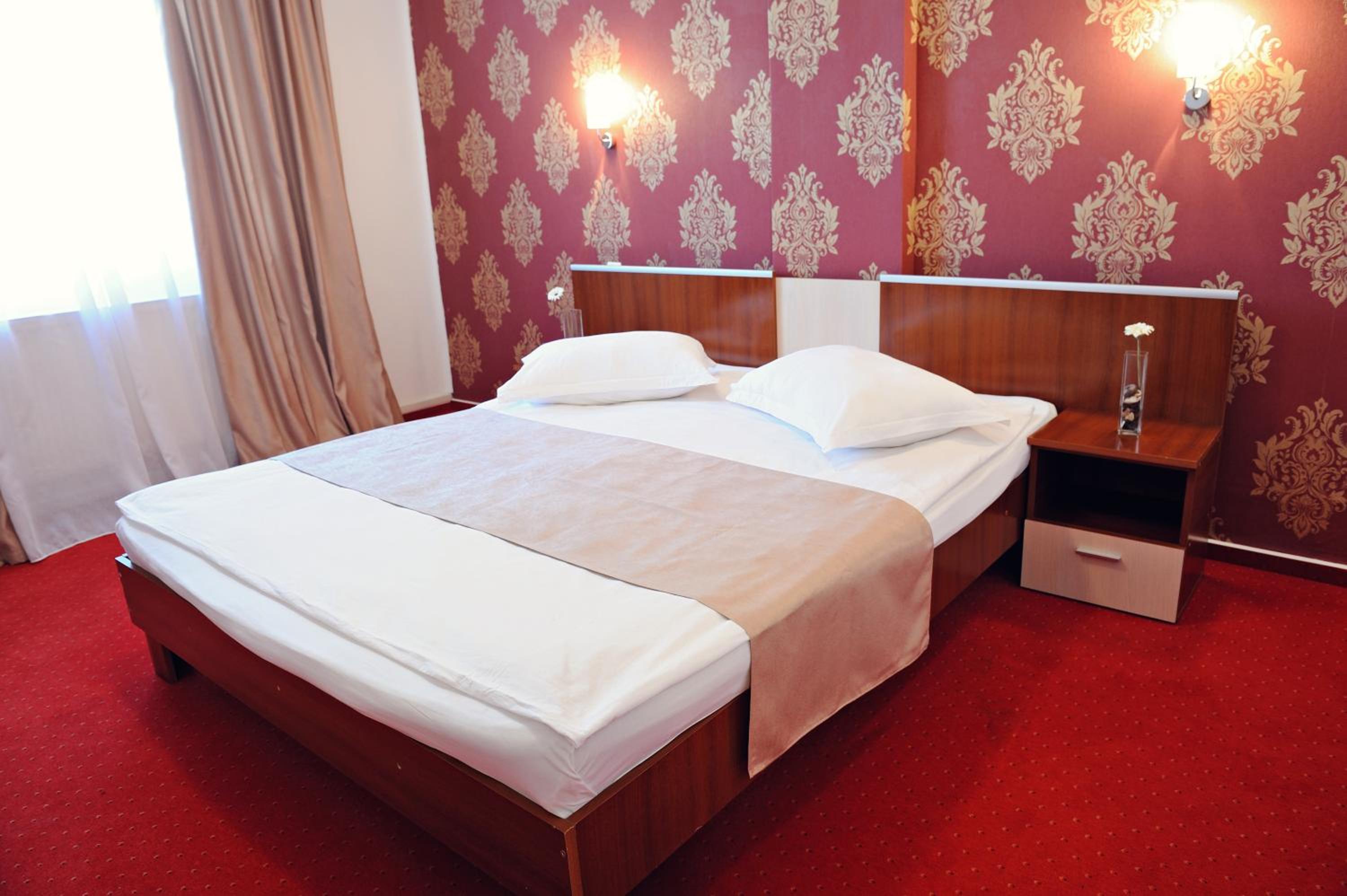 Double Room - Photo 6