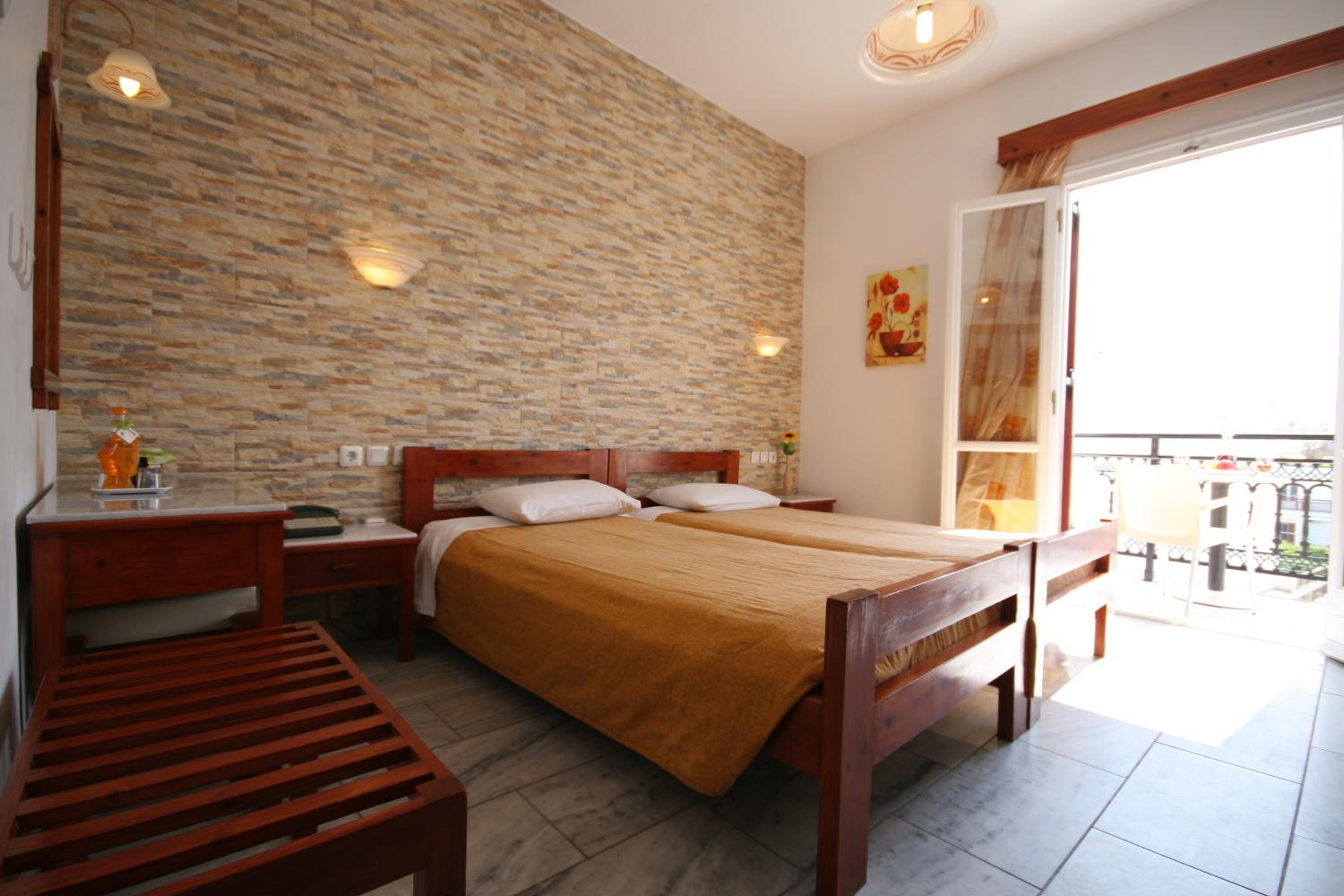 Double or Twin Room - Photo 3