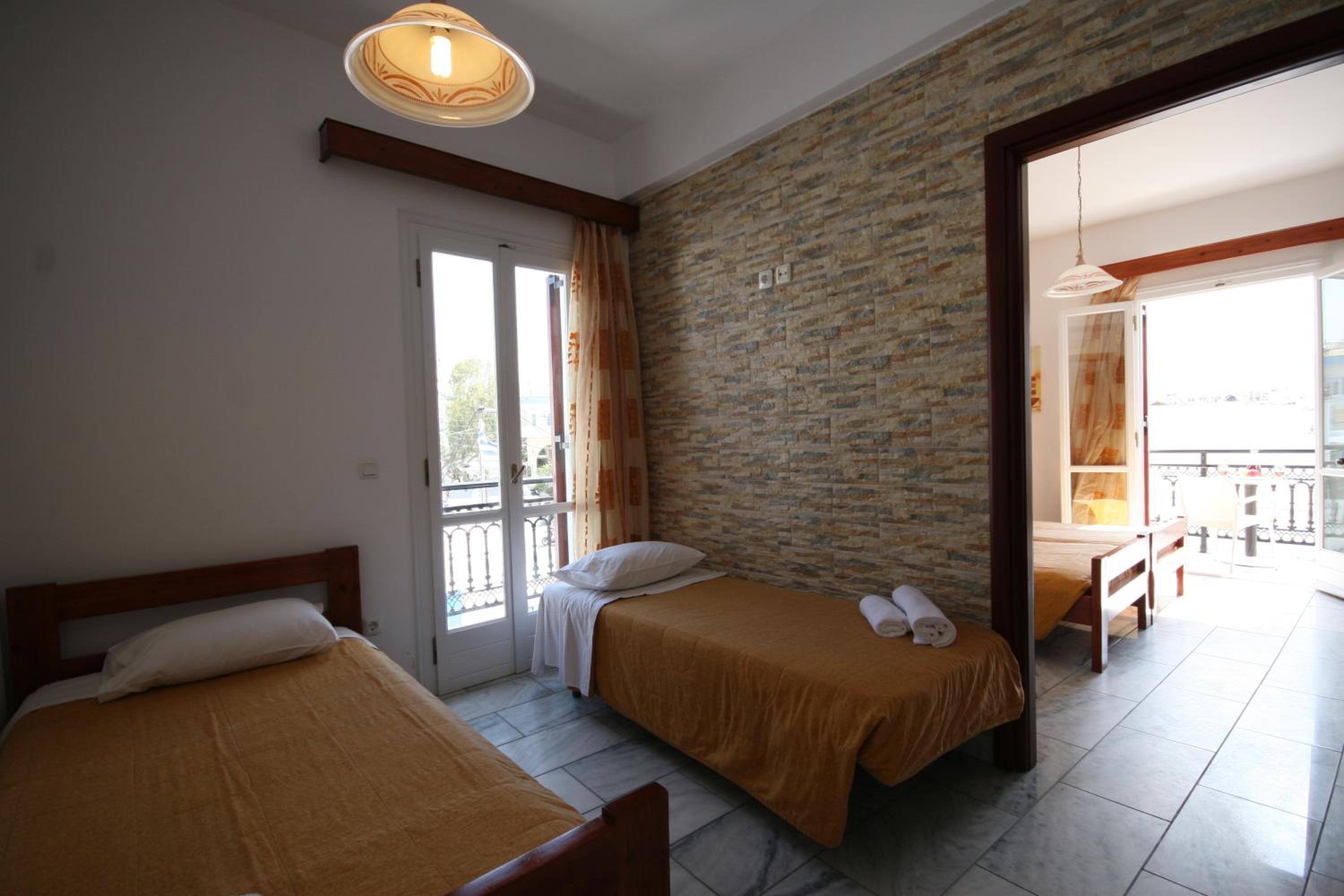 Suite - Photo 9