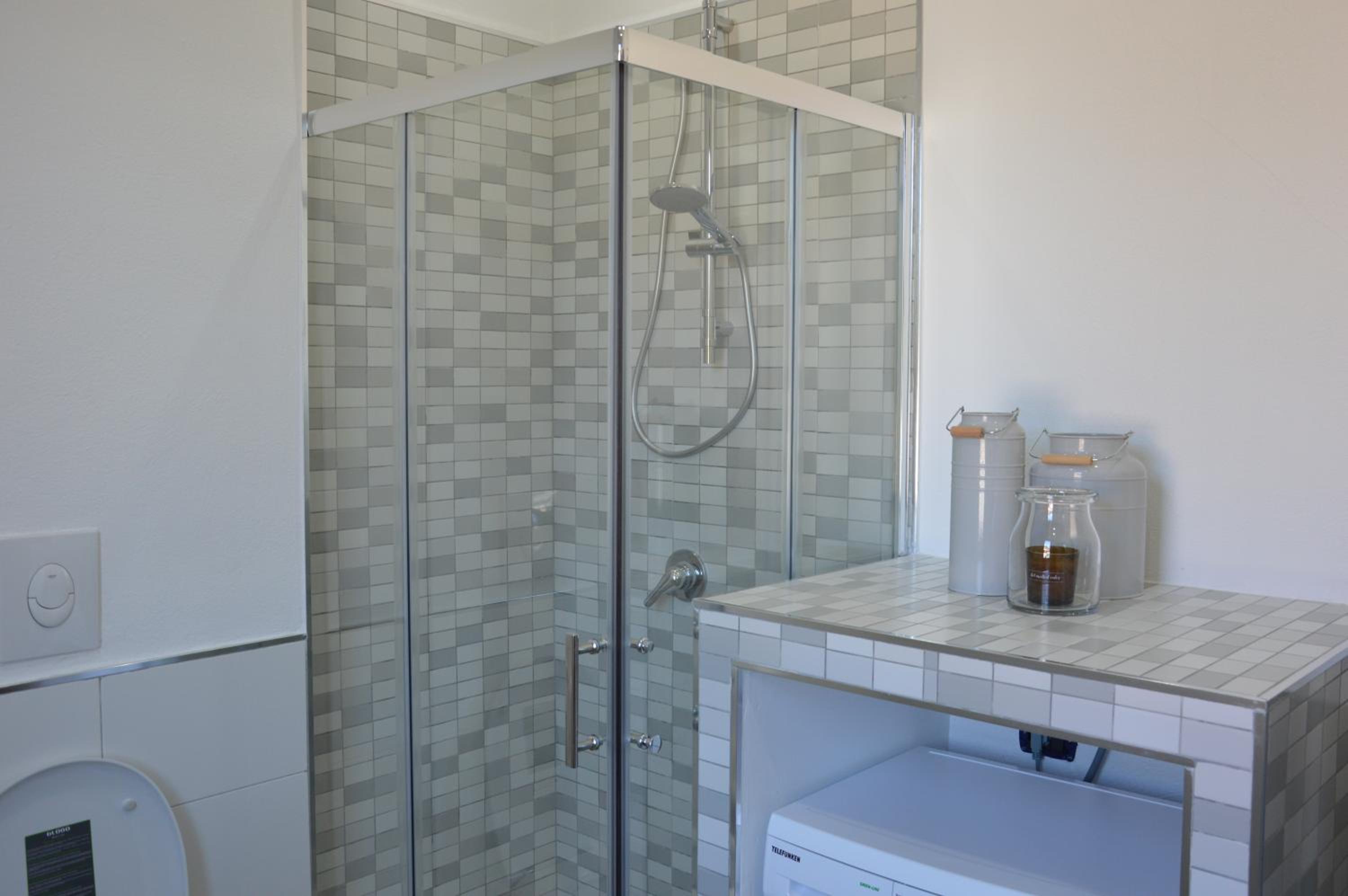 Two-Bedroom Apartment - Photo 23