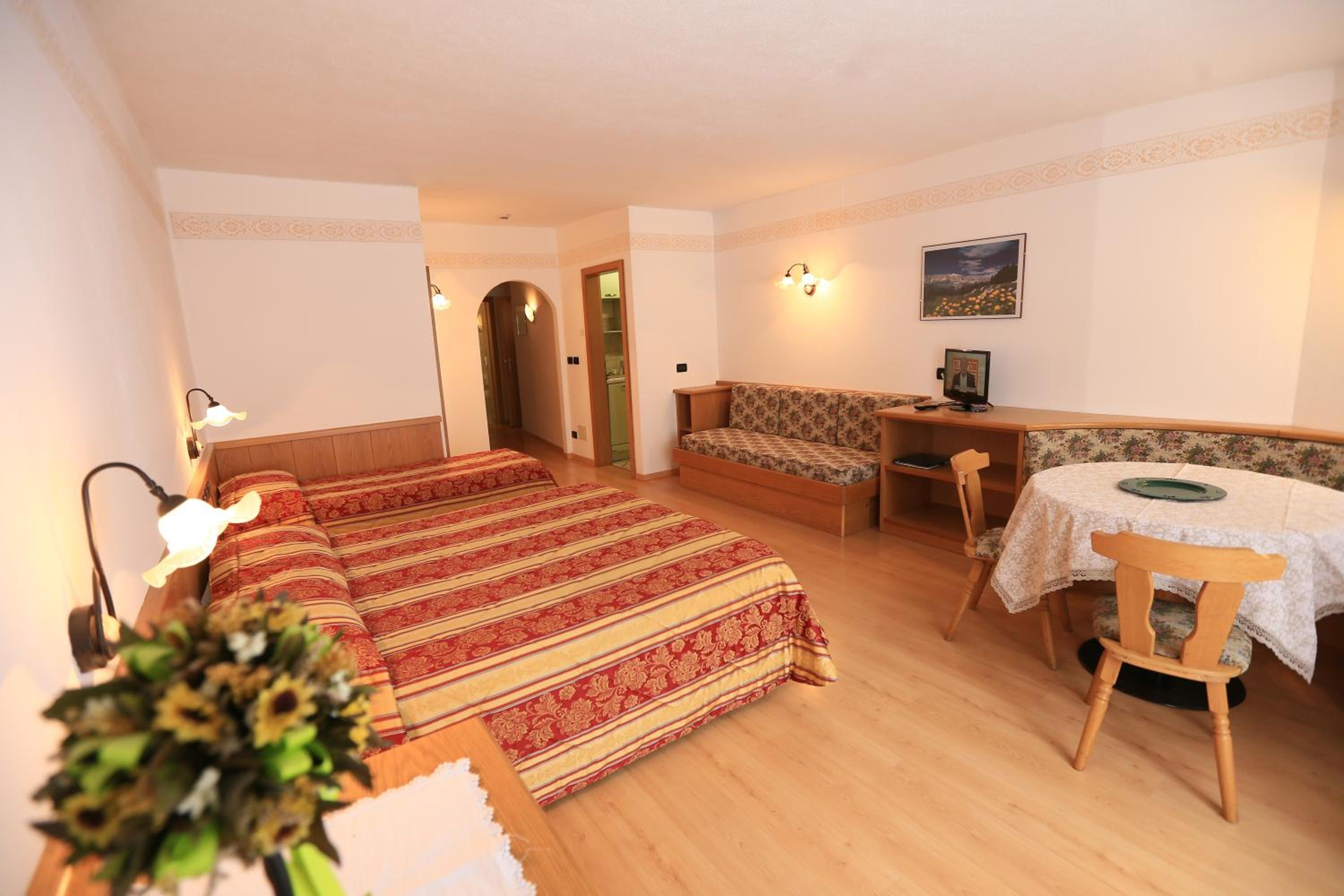 Studio Apartment