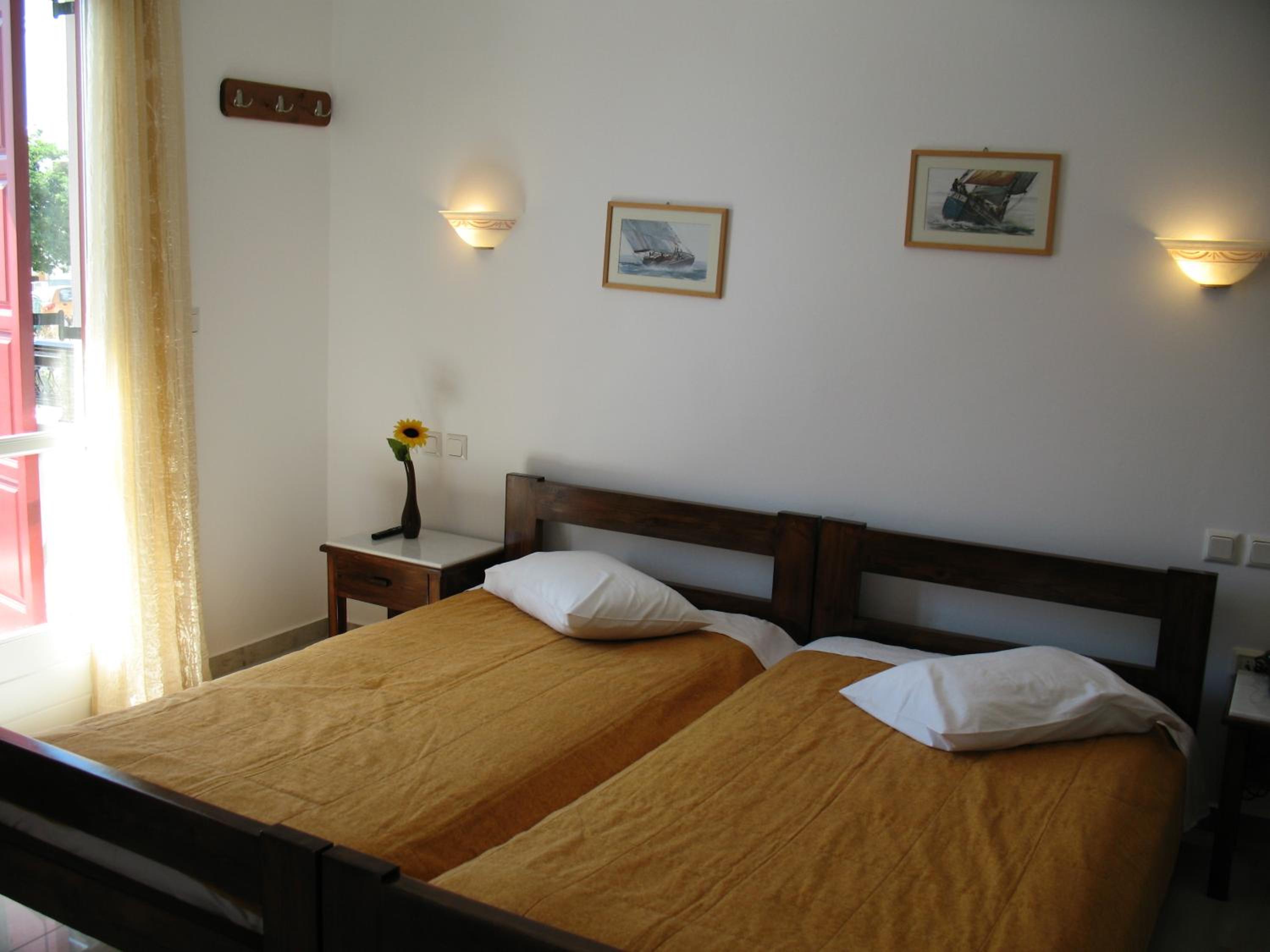 Double Room with Extra Bed (3 Adults) photo 1