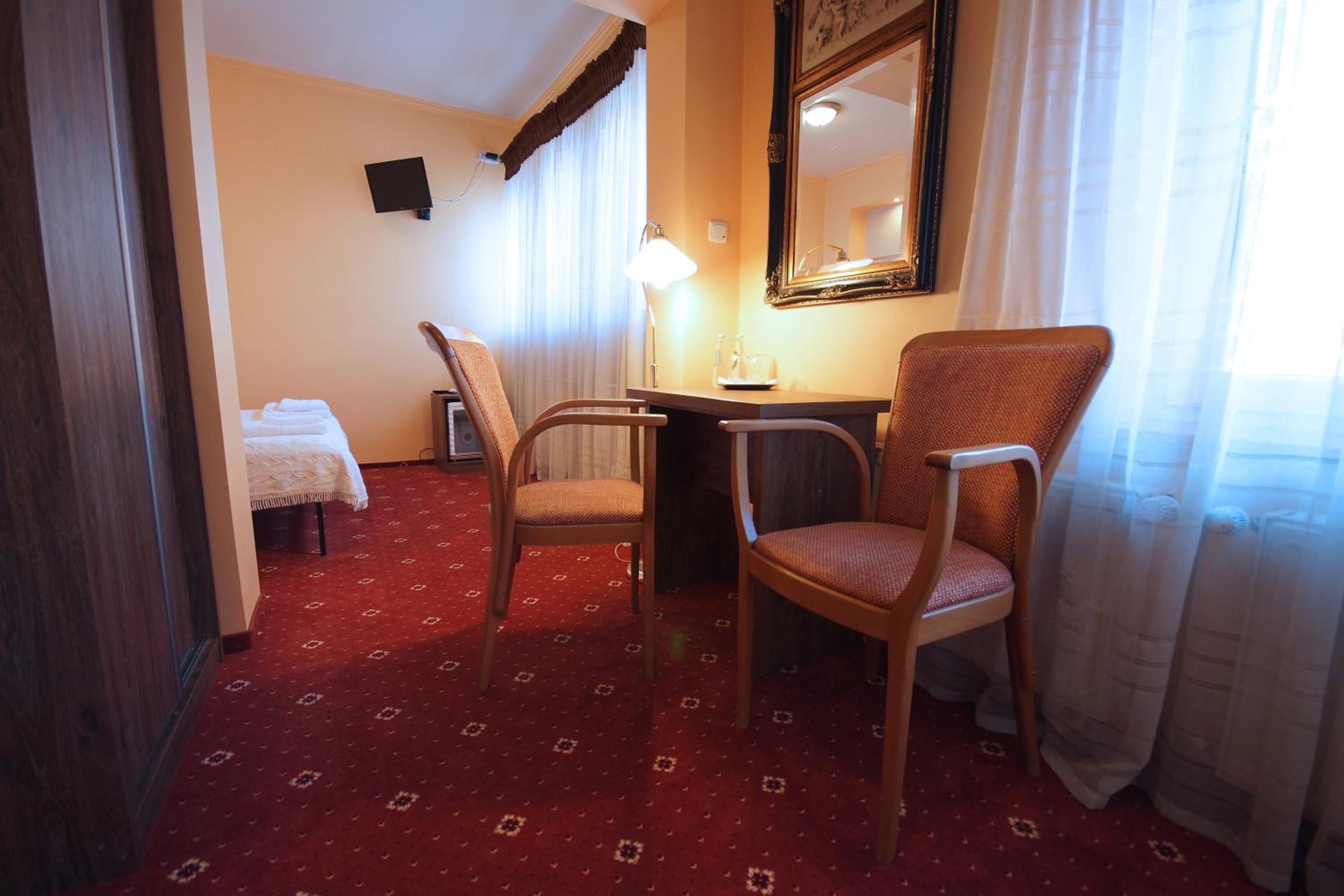 Standard Double Room photo 2