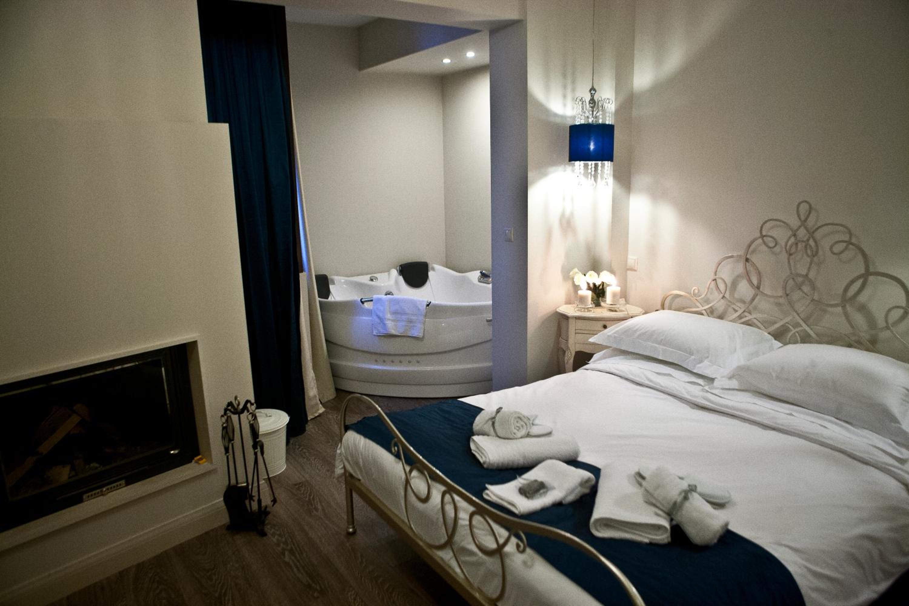 Superior Double Room - Photo 3