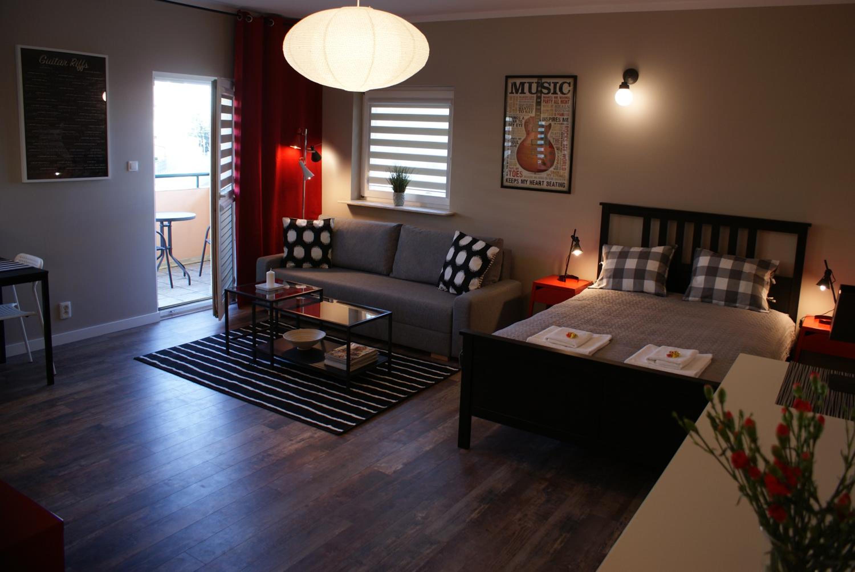 Apartment 6 photo 1
