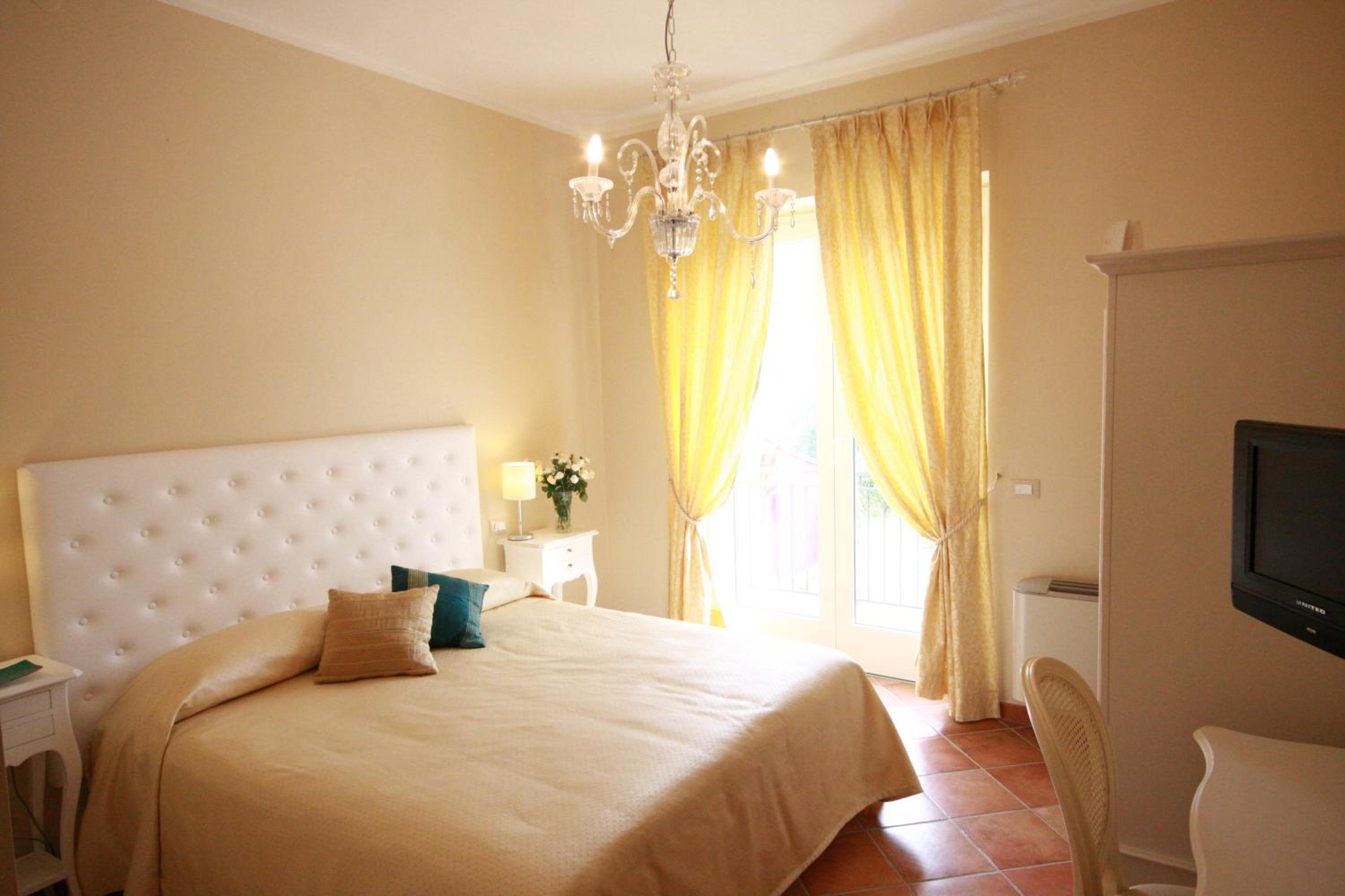 Double or Twin Room photo 3