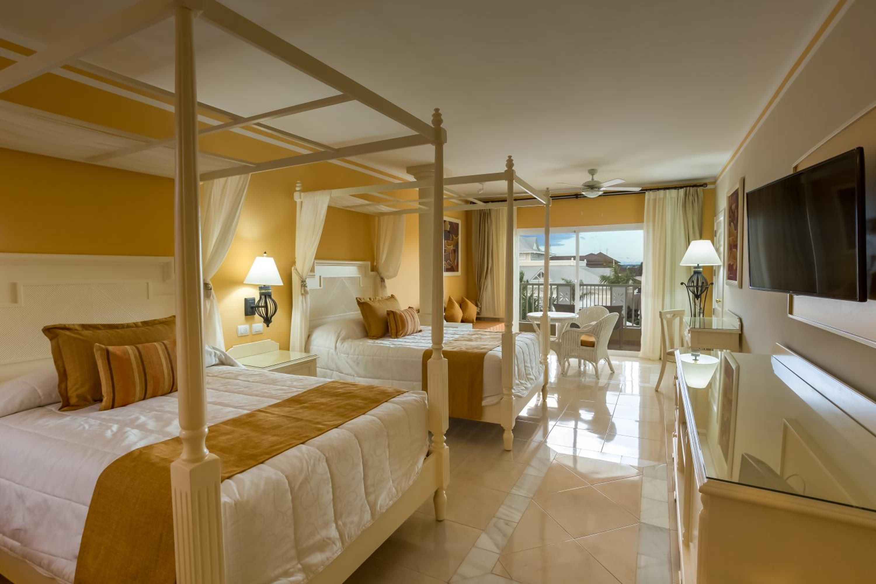 Junior Suite Deluxe  (3 Adults)