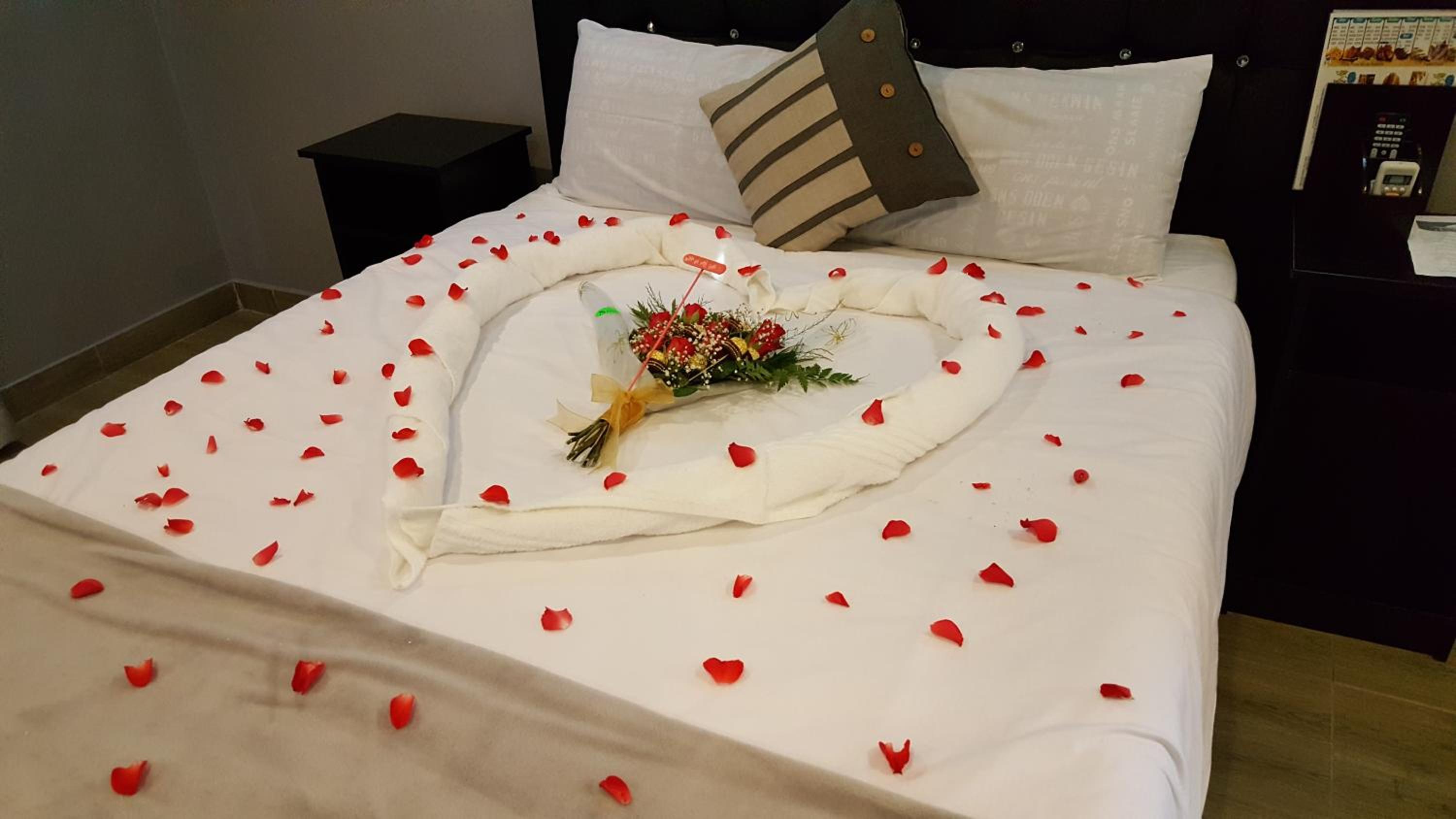 Honeymoon Suite photo 1