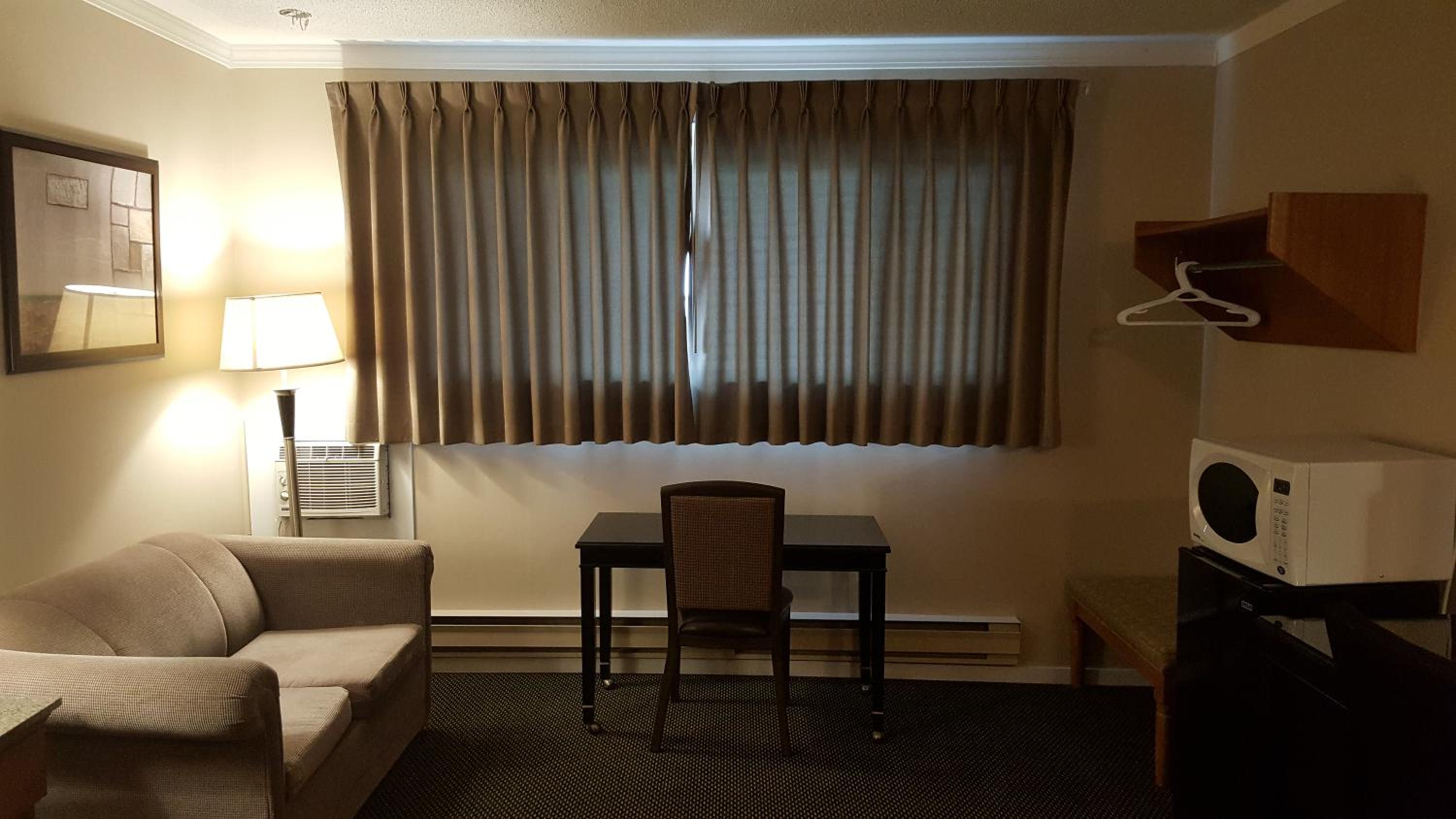Double Room with Two Double Beds -Smoking photo 3