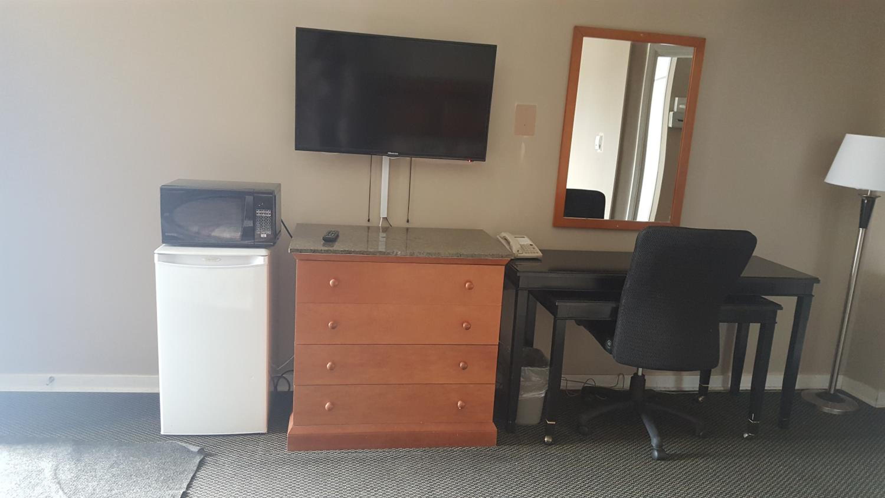 Double Room with Two Double Beds - Non-Smoking