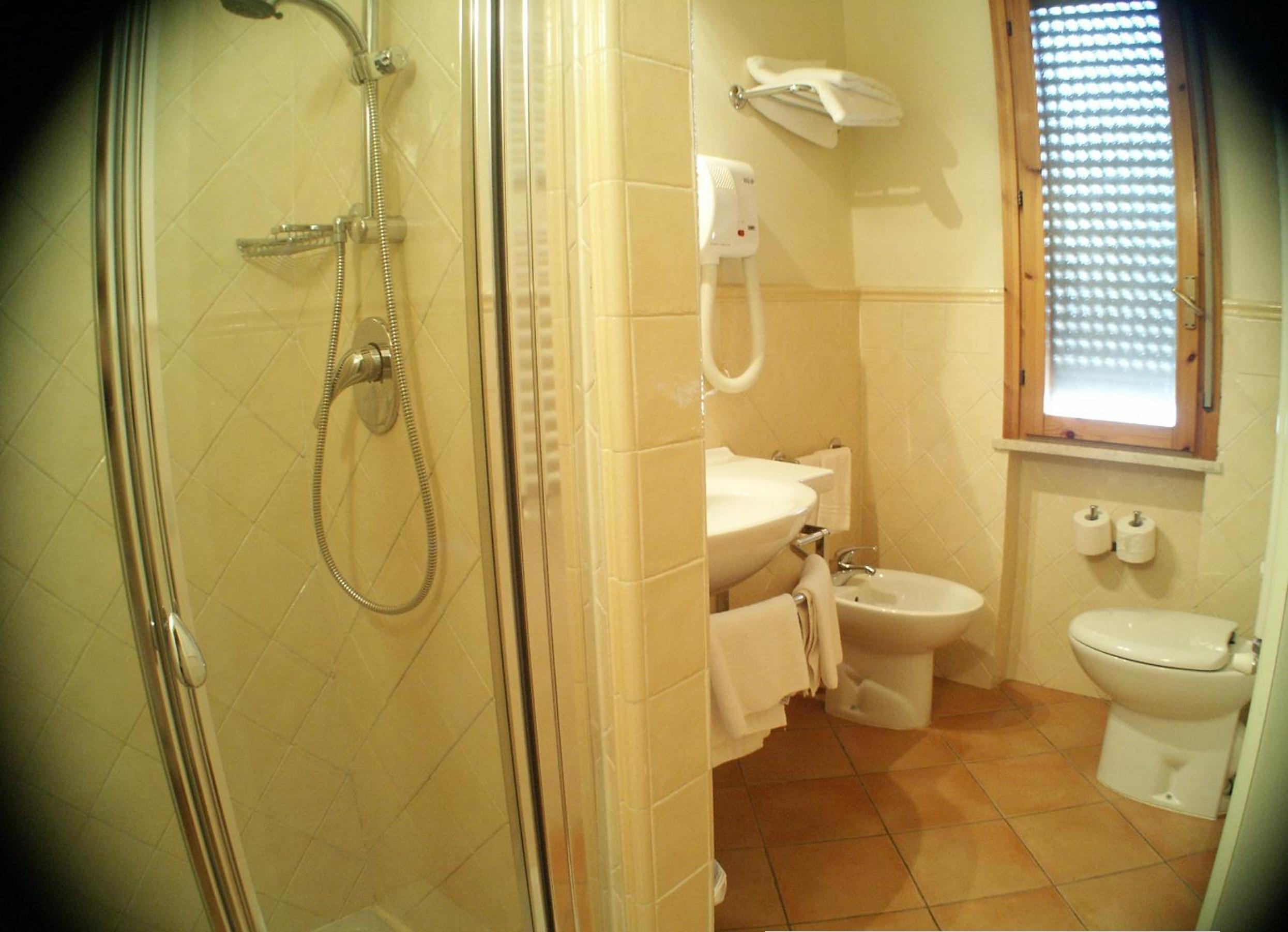 Suite - Photo 3