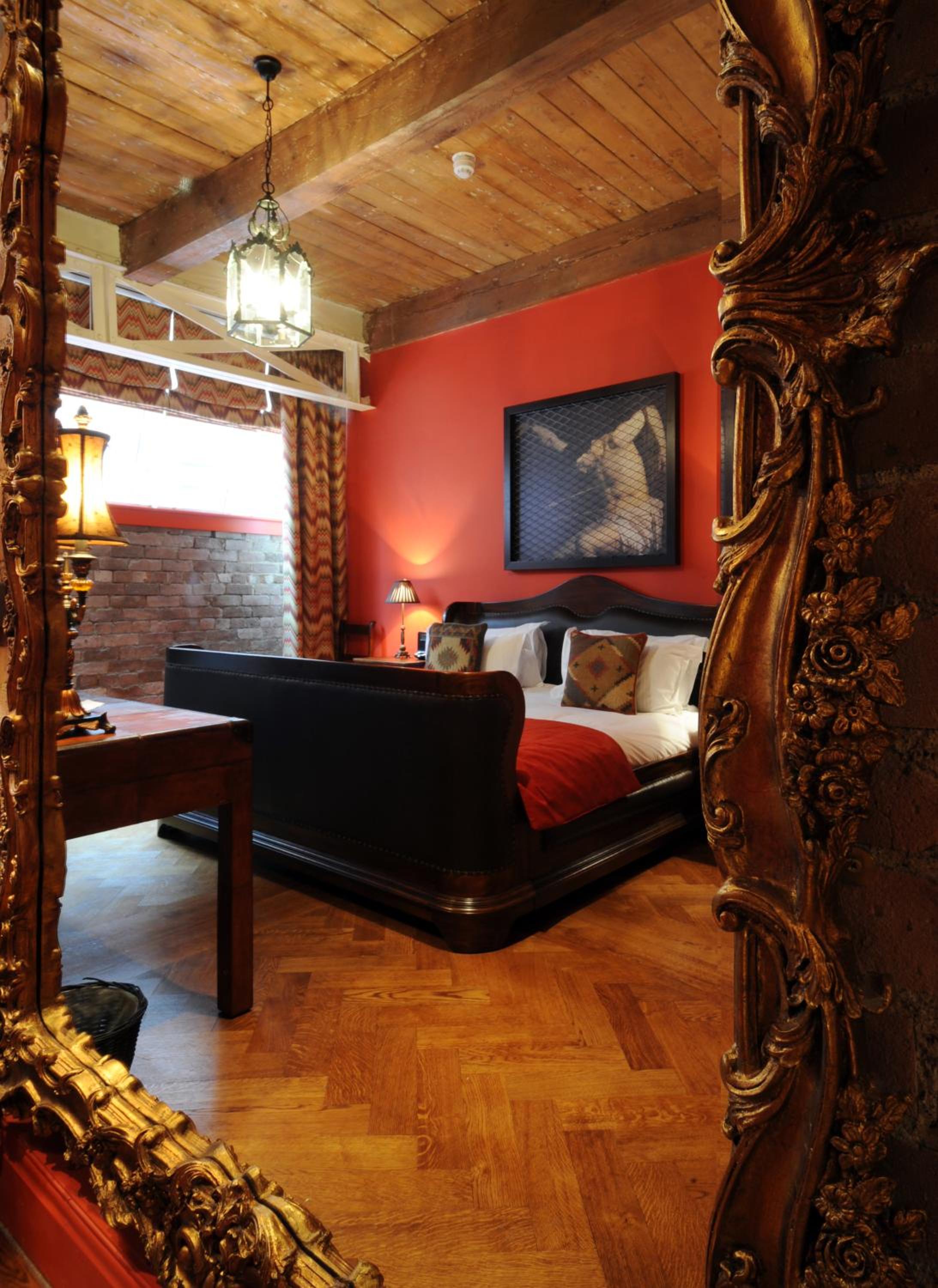 Standard King Room - Photo 14
