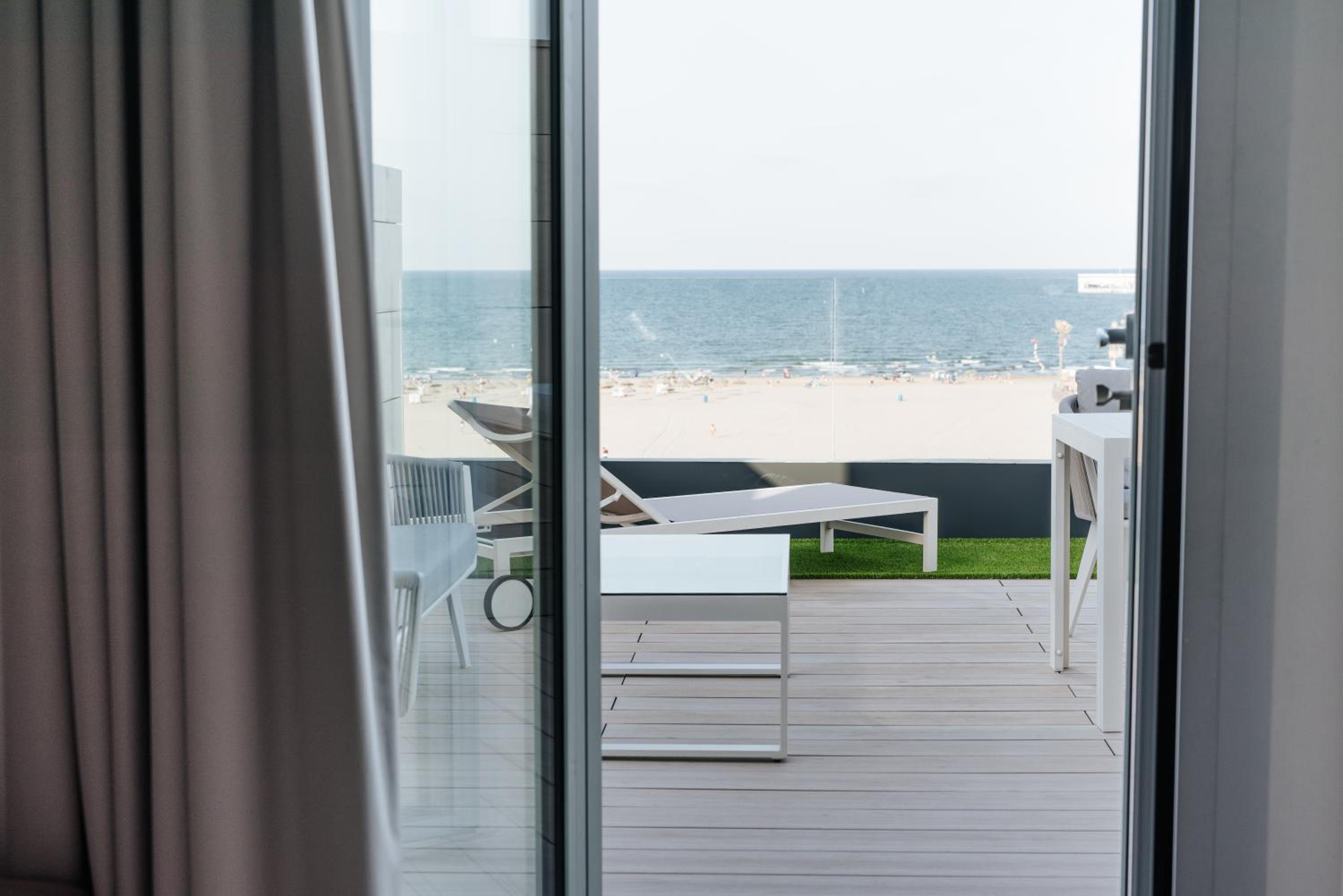 Suite with Sea View thumbnail 6