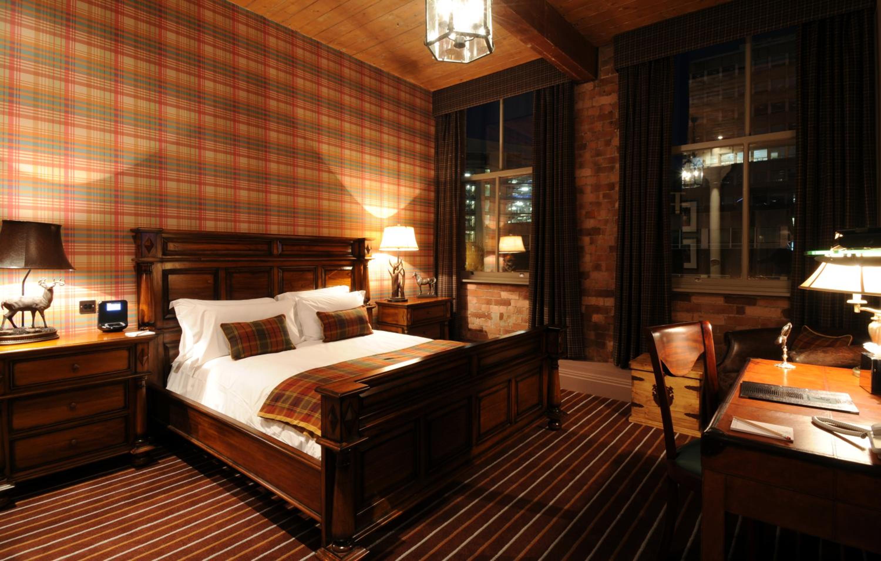Standard King Room - Photo 26