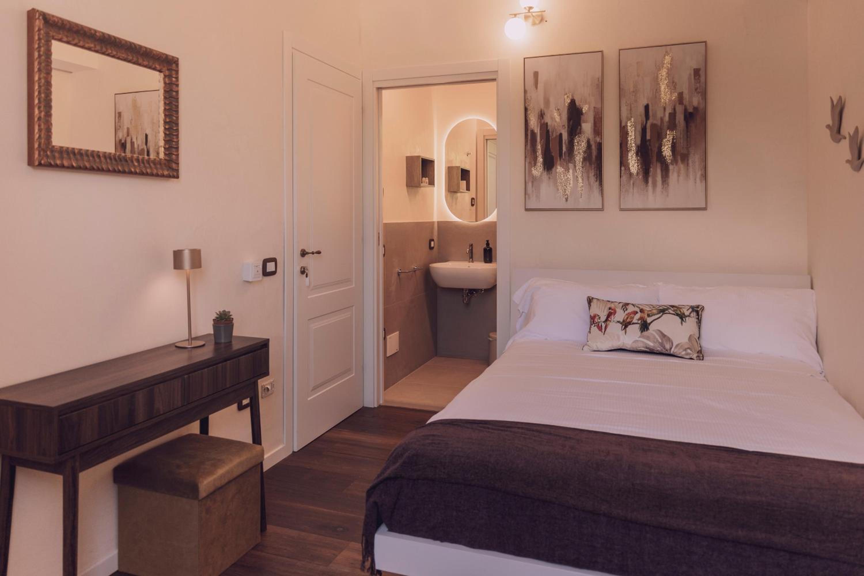 Deluxe Single Room