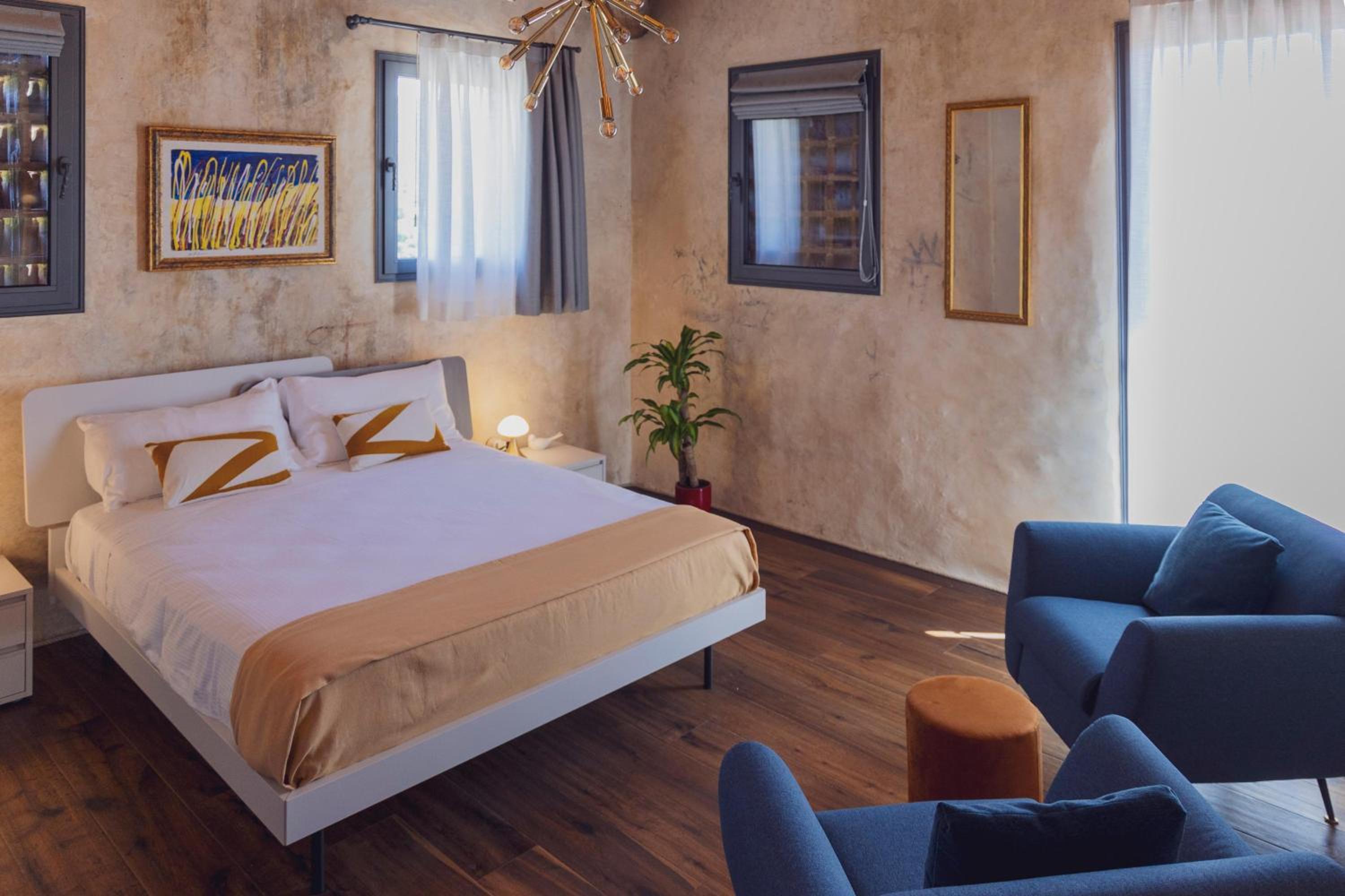 Superior King Room
