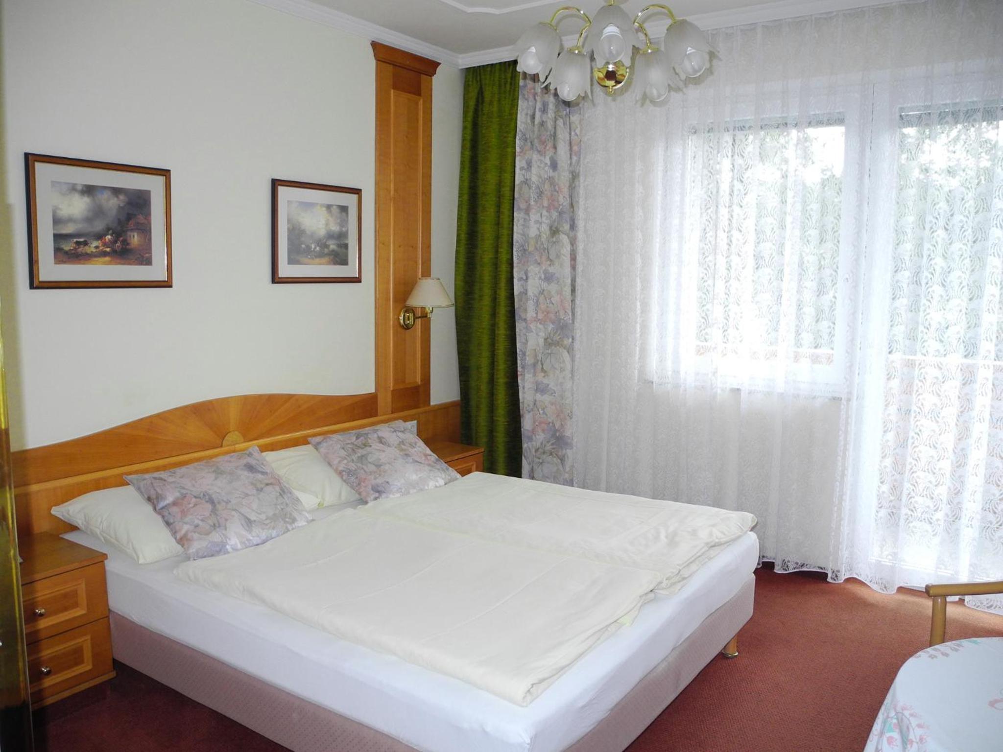 Double Room with Balcony - Photo 2