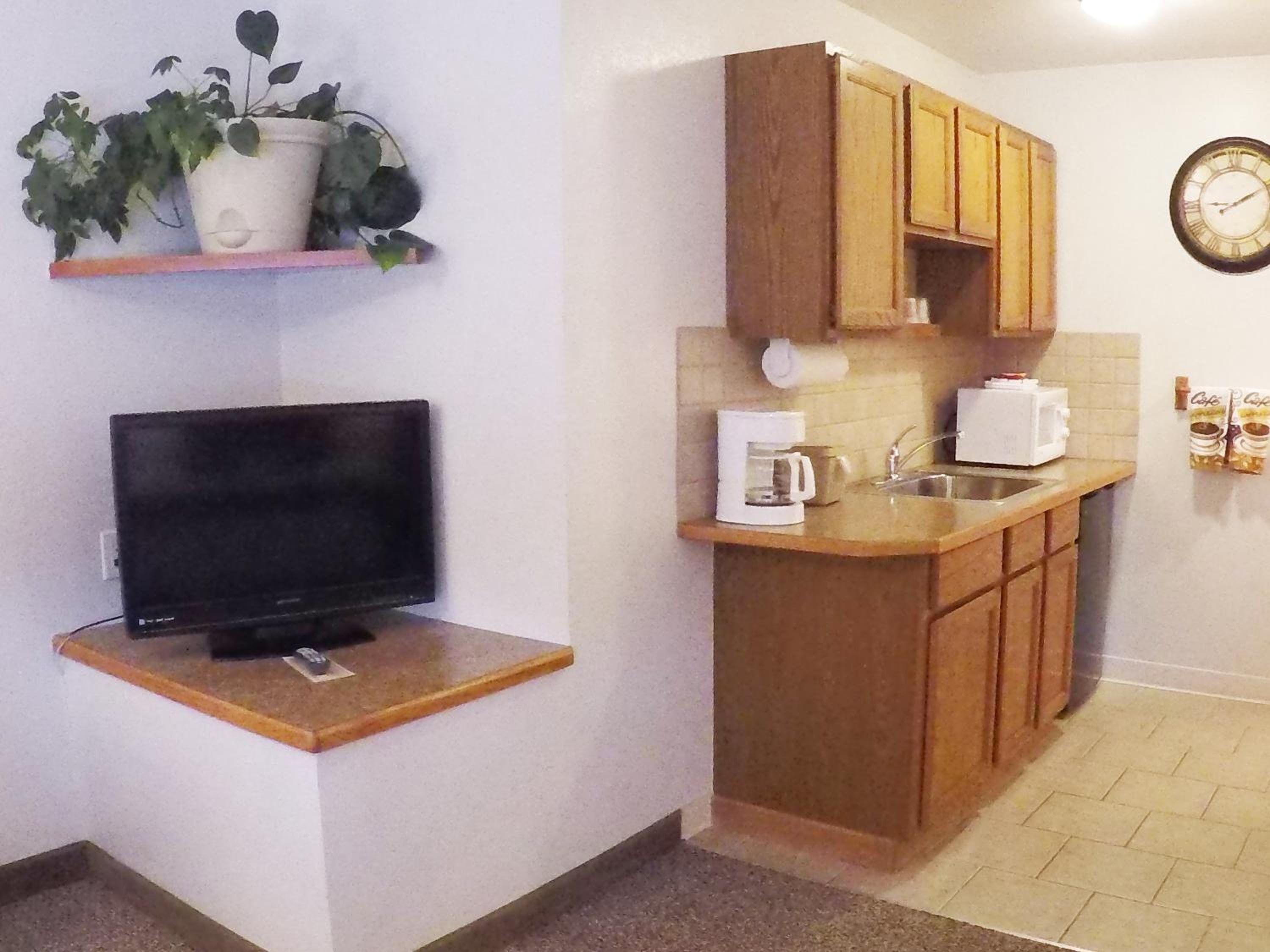 Queen Kitchenette  photo 2